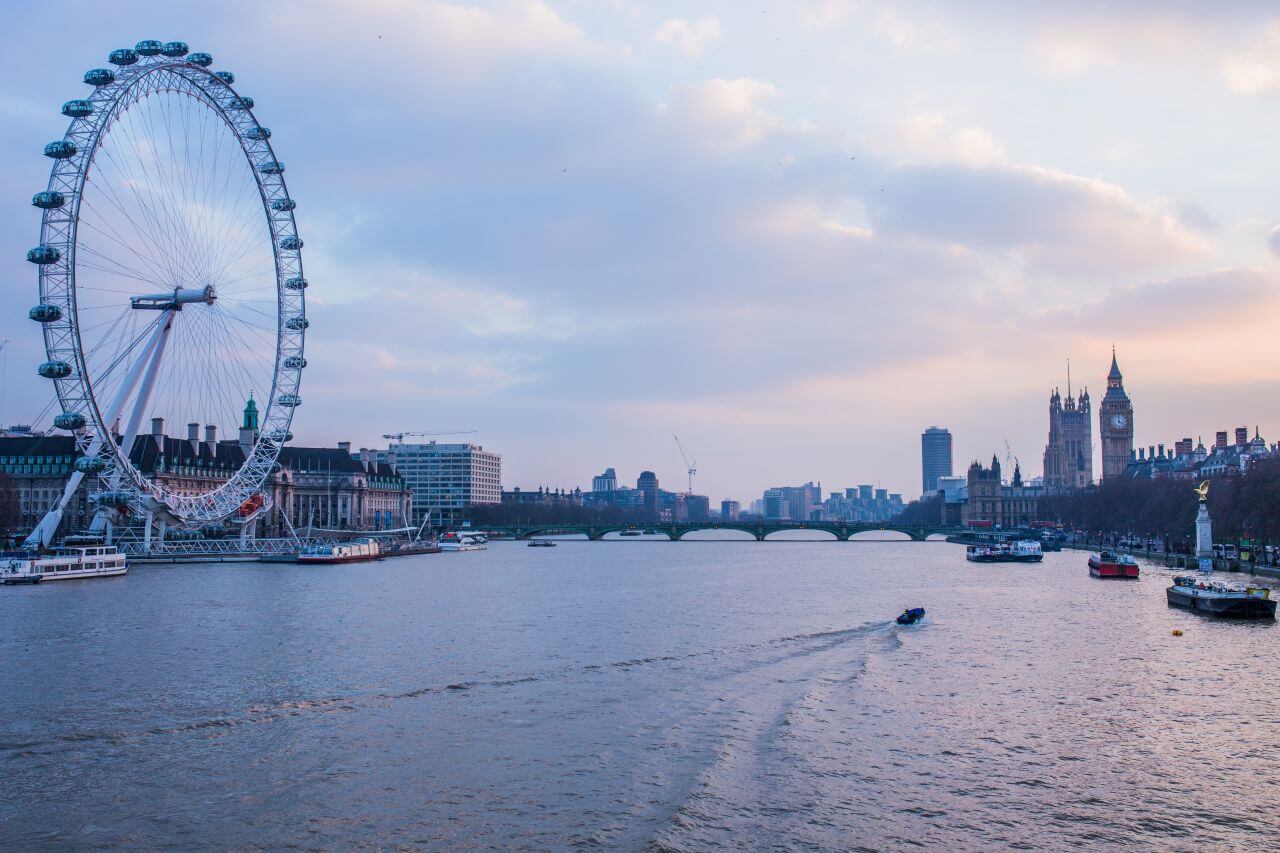 Sunset Over the River Thames London Stock Free