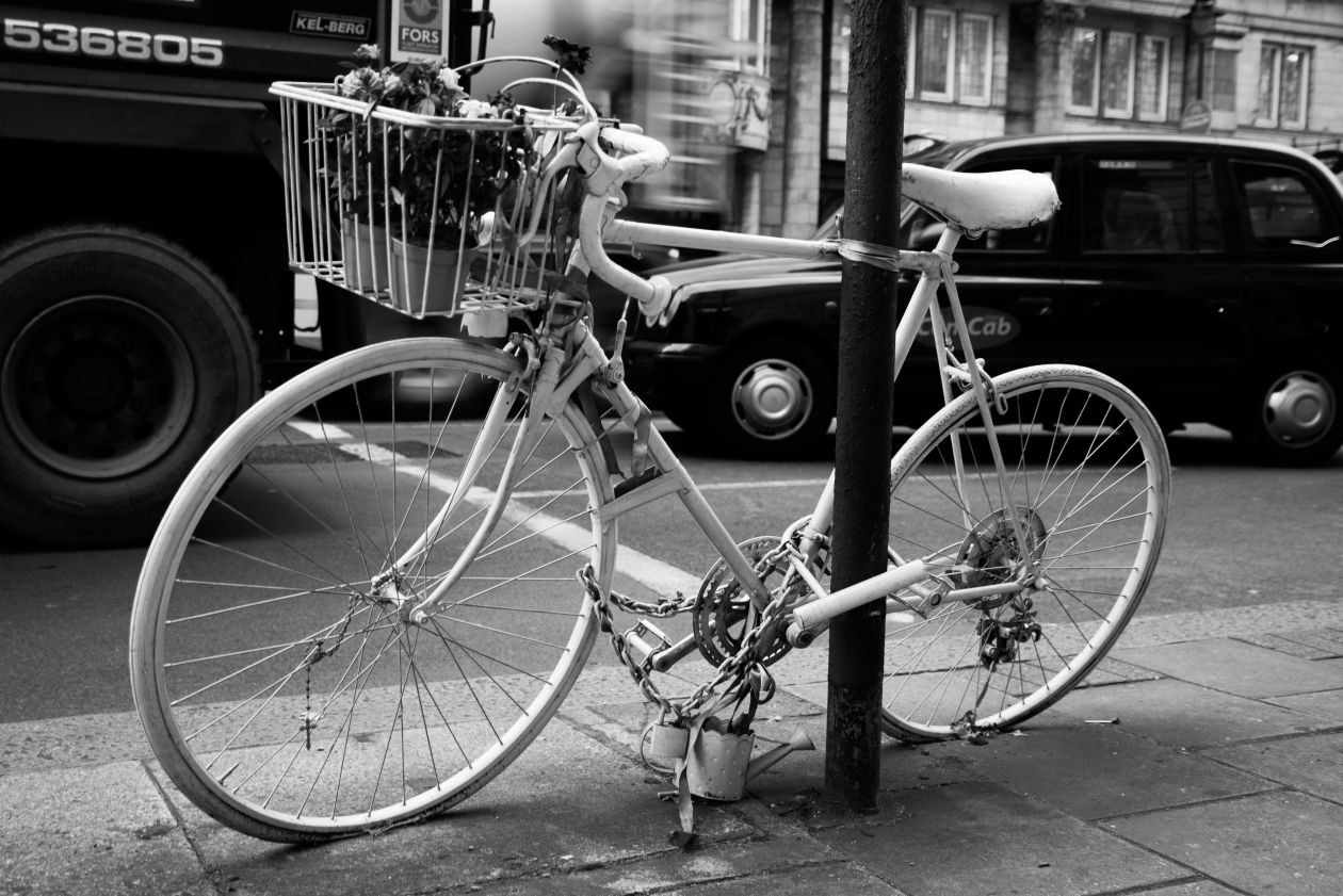 Albino bicycle Stock Free