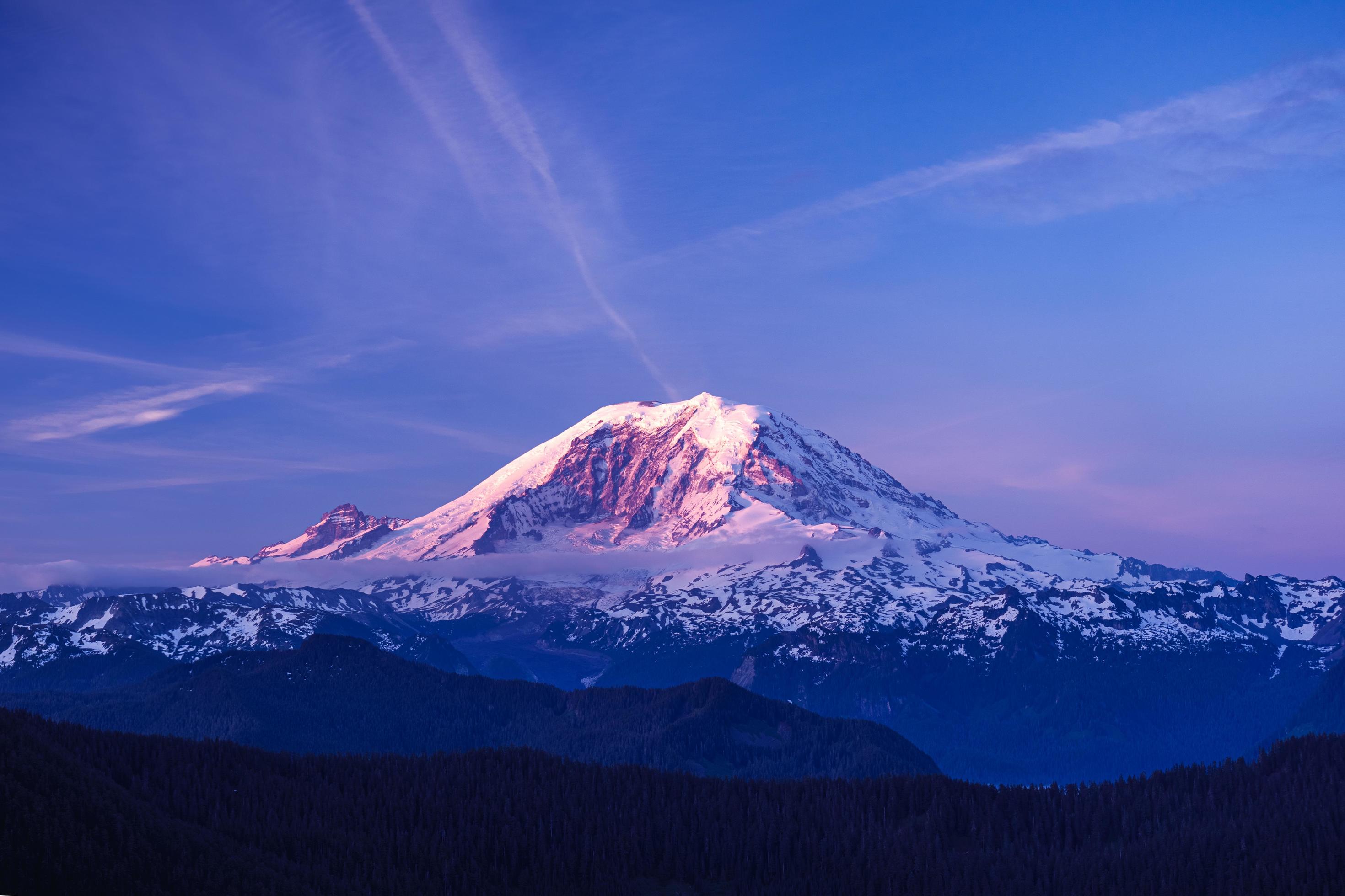 Mt.Rainier under blue sky Stock Free