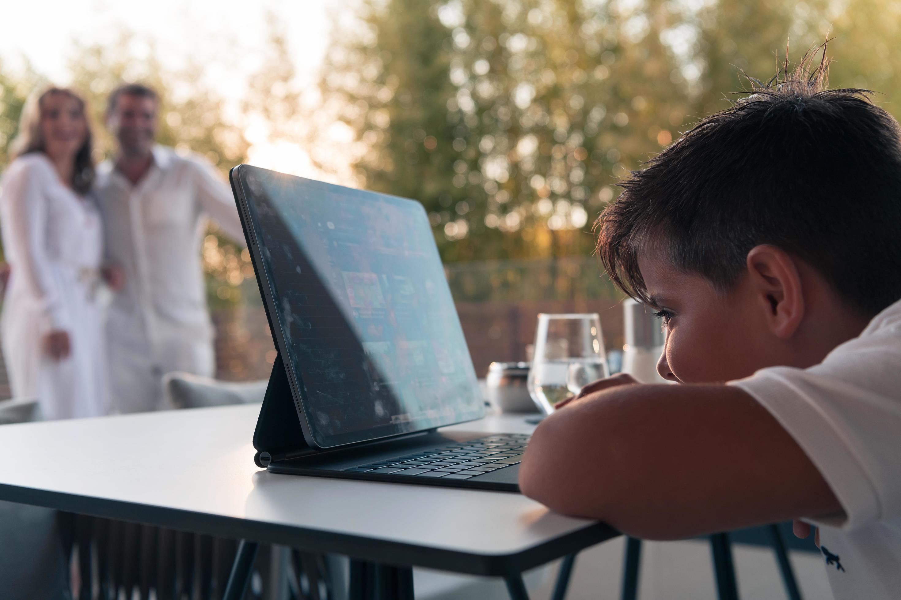 Family enjoying vacation Stock Free