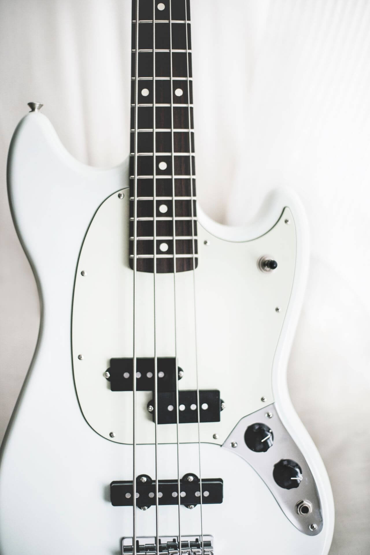 White Electric Guitar Stock Free