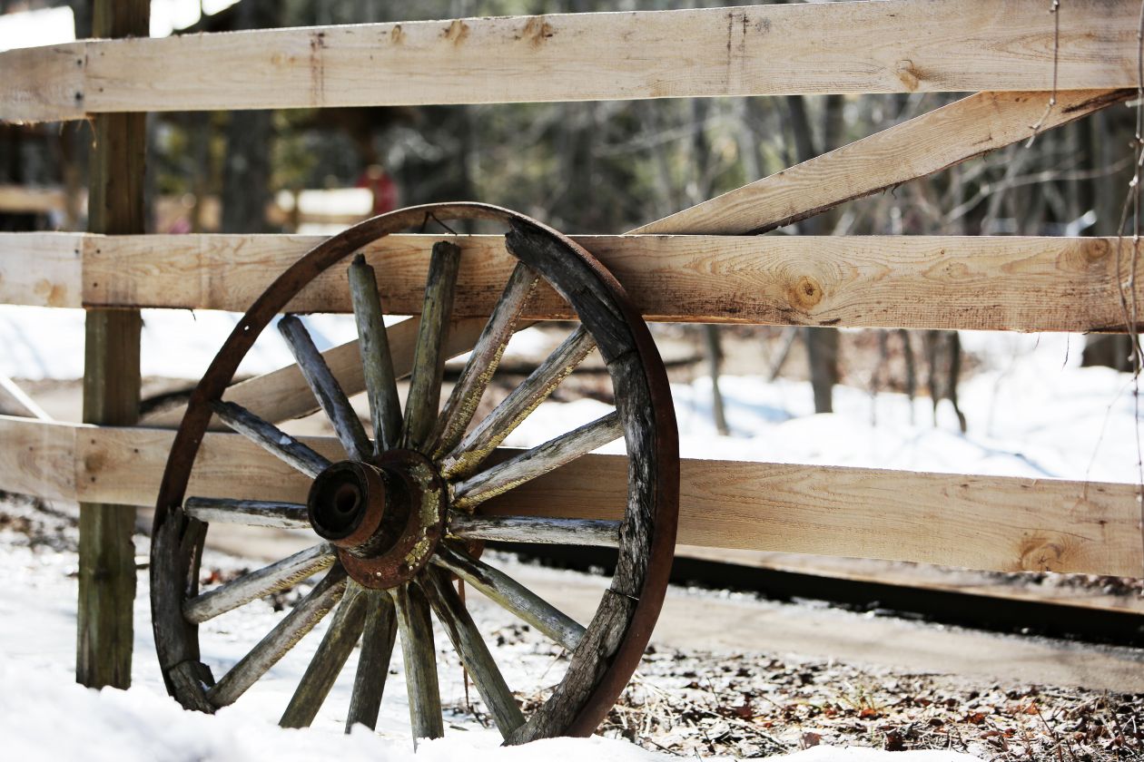 Fence & Old Wheel Stock Free