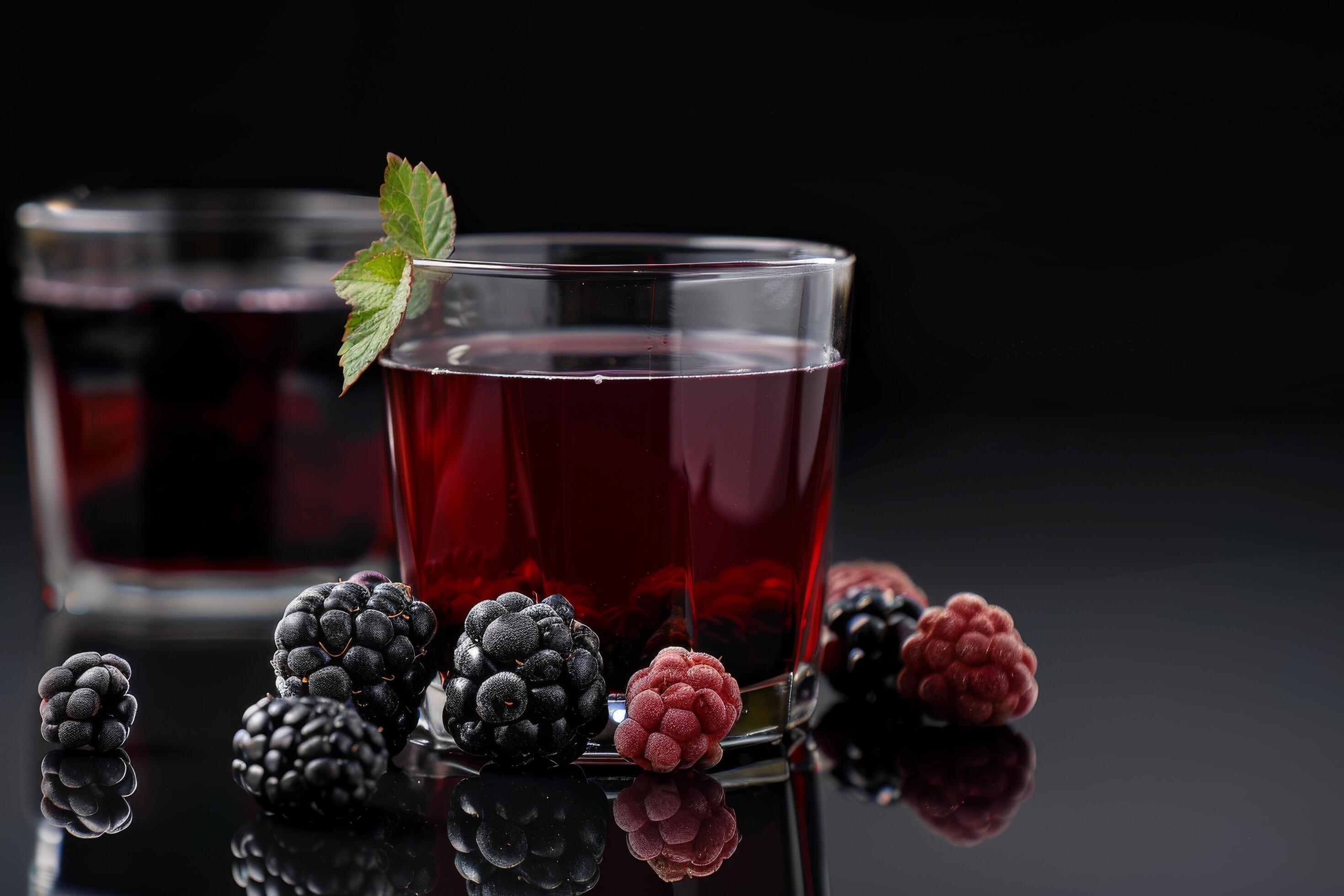 Tantalizing blackberry juice perfect for ad campaigns Stock Free