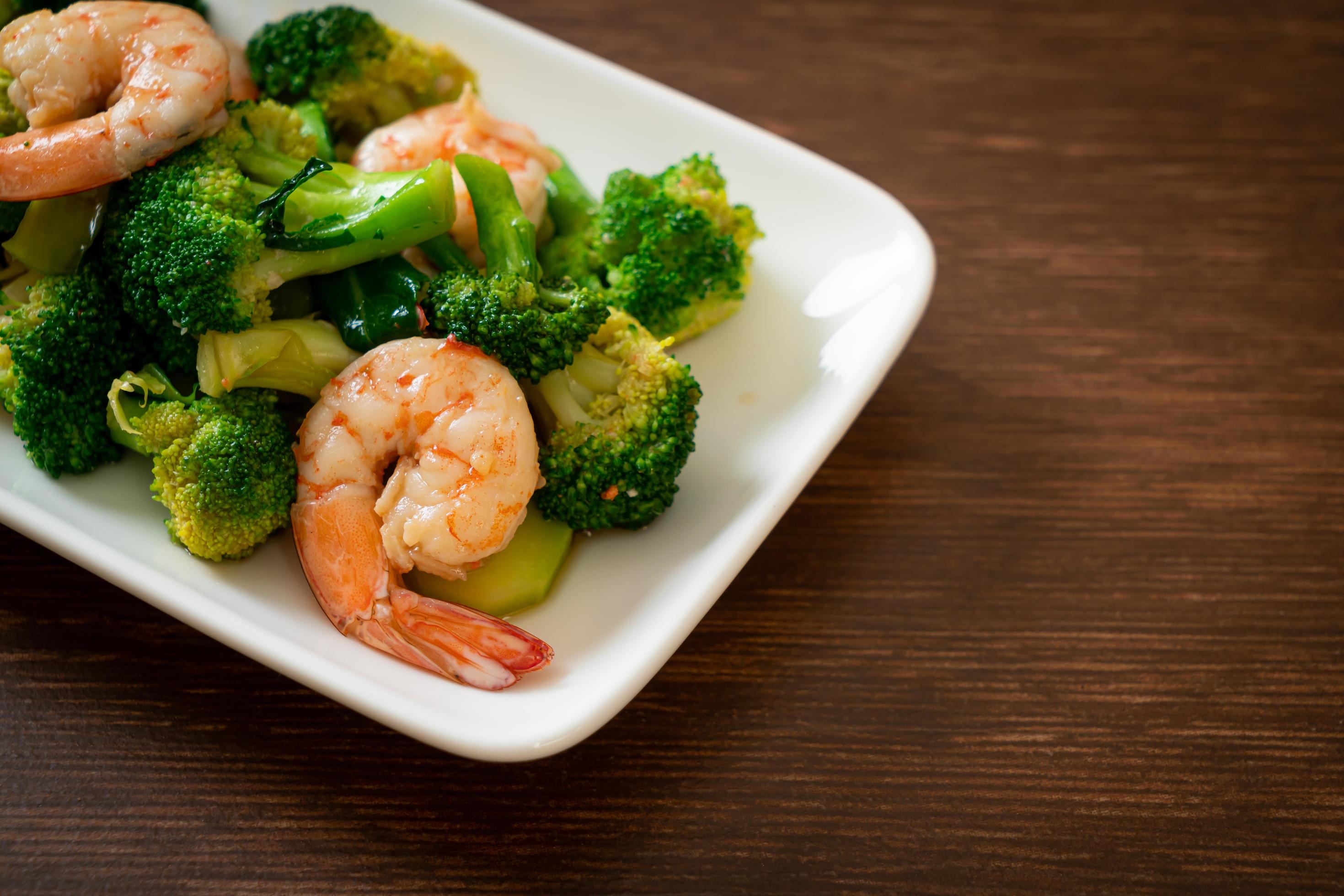 Stir-fried broccoli with shrimp – homemade food style Stock Free