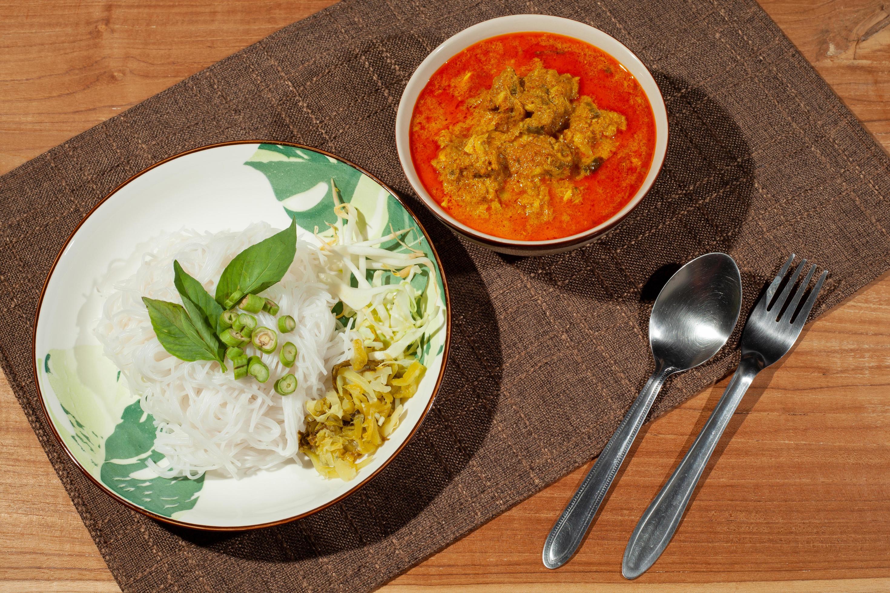 Thai food Crabmeat Curry with Fermented Rice Noodle Stock Free