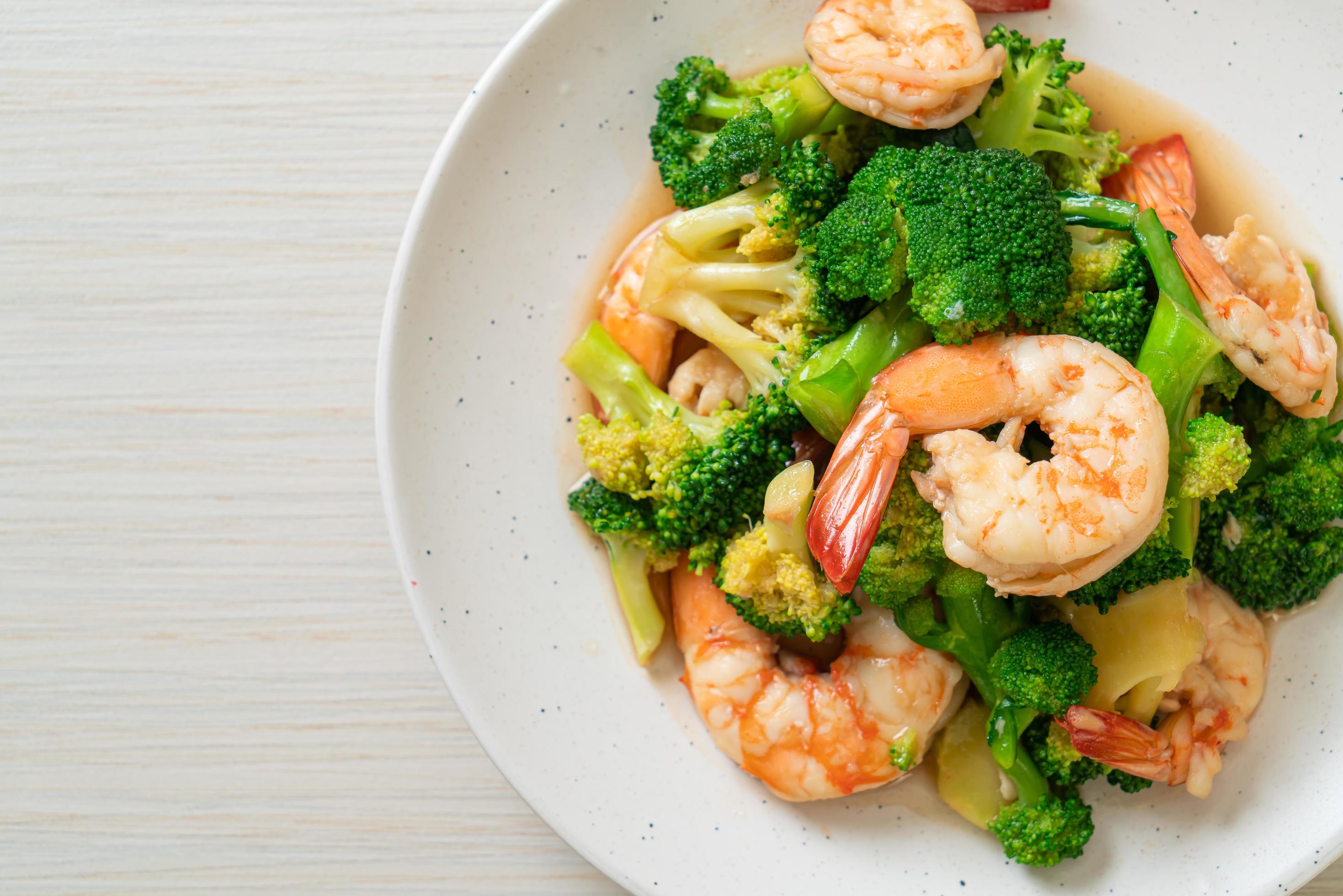 Stir-fried broccoli with shrimp – homemade food style Stock Free