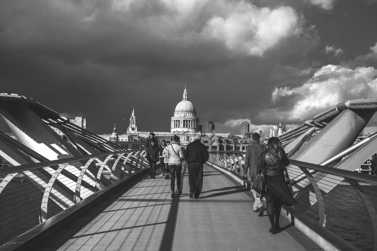 Crossing London Bridge Cloudy Day Stock Free