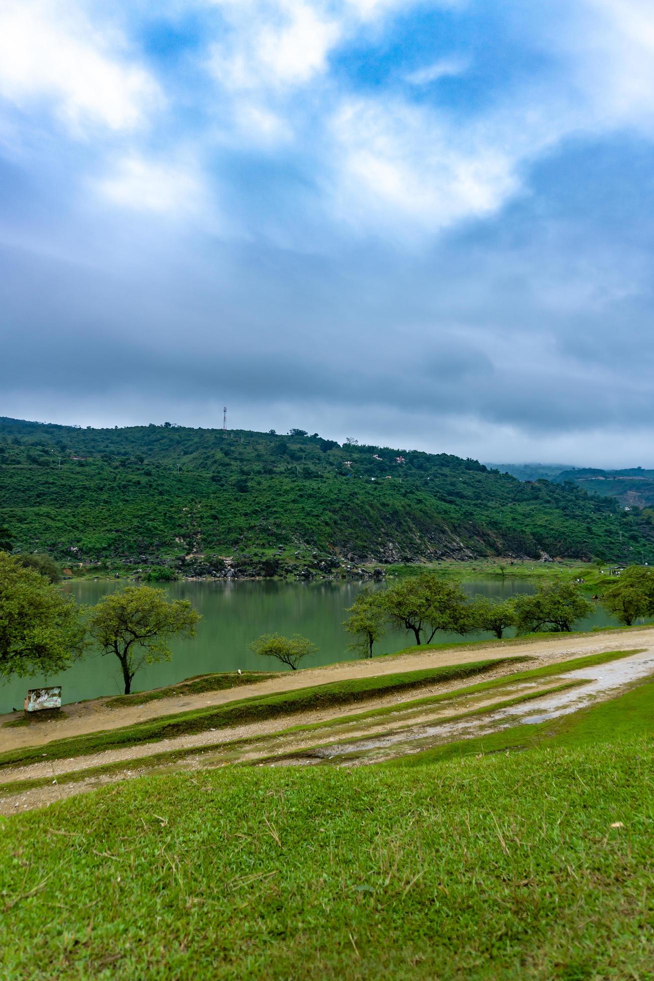 Natural landscape with lake and mountains, Selective Focus Stock Free