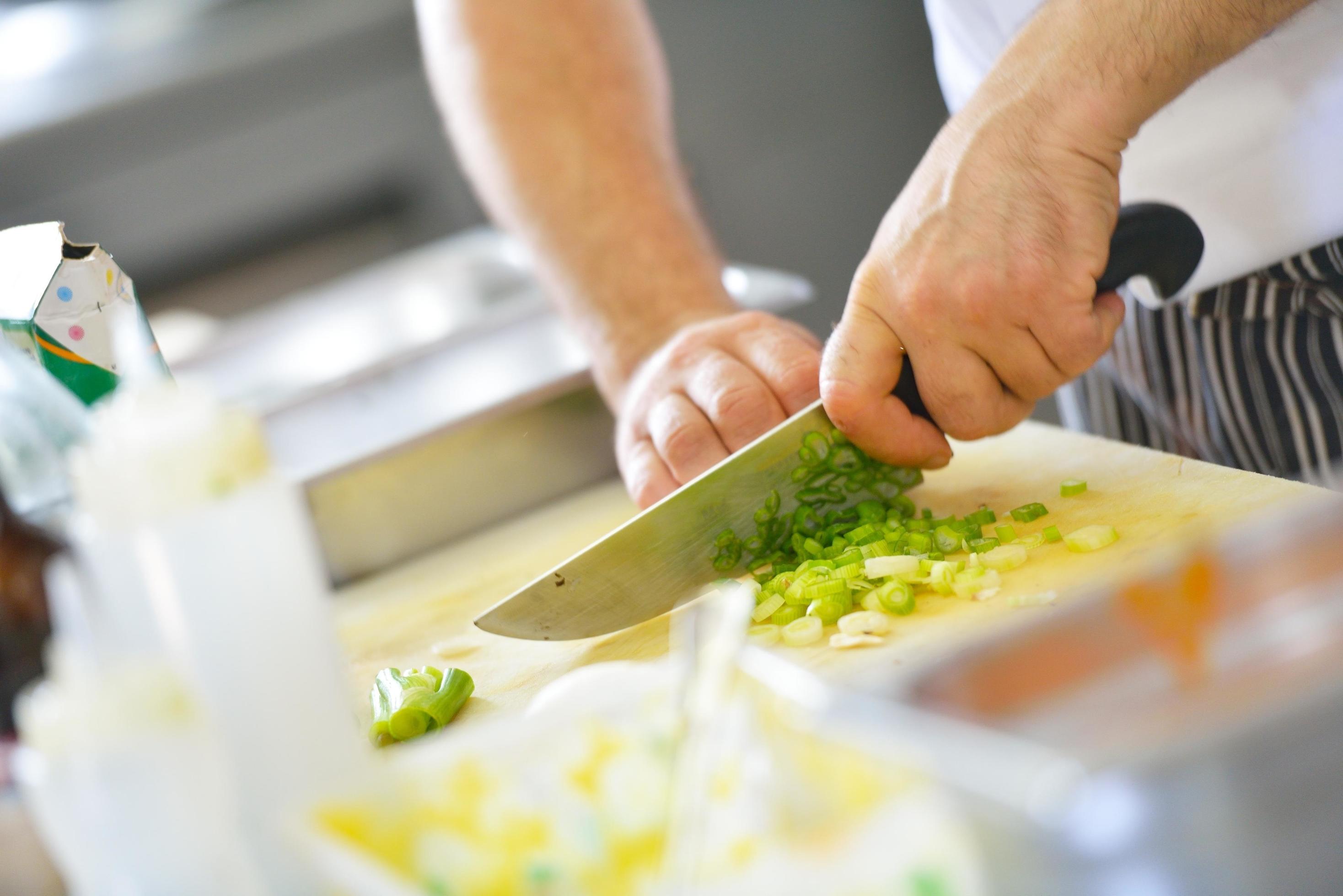 Chef preparing food Stock Free