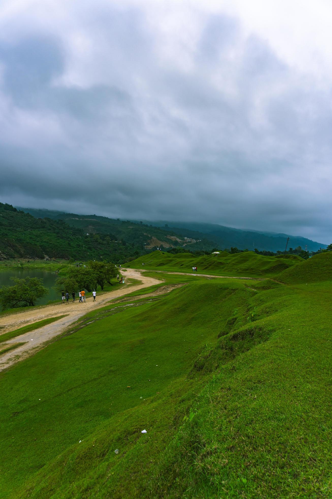 Natural landscape with lake and mountains, Selective Focus Stock Free