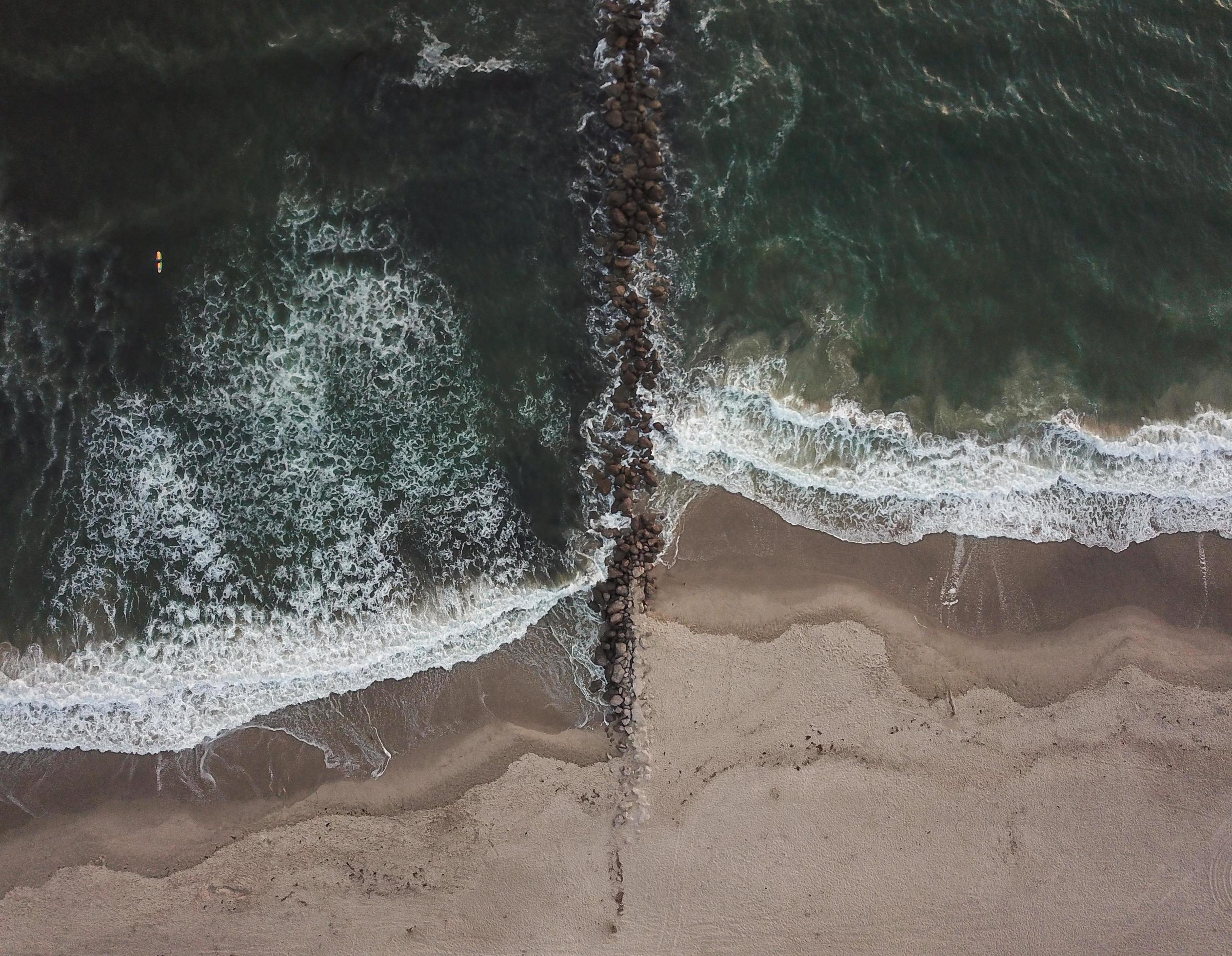 Aerial photography of body of water Stock Free