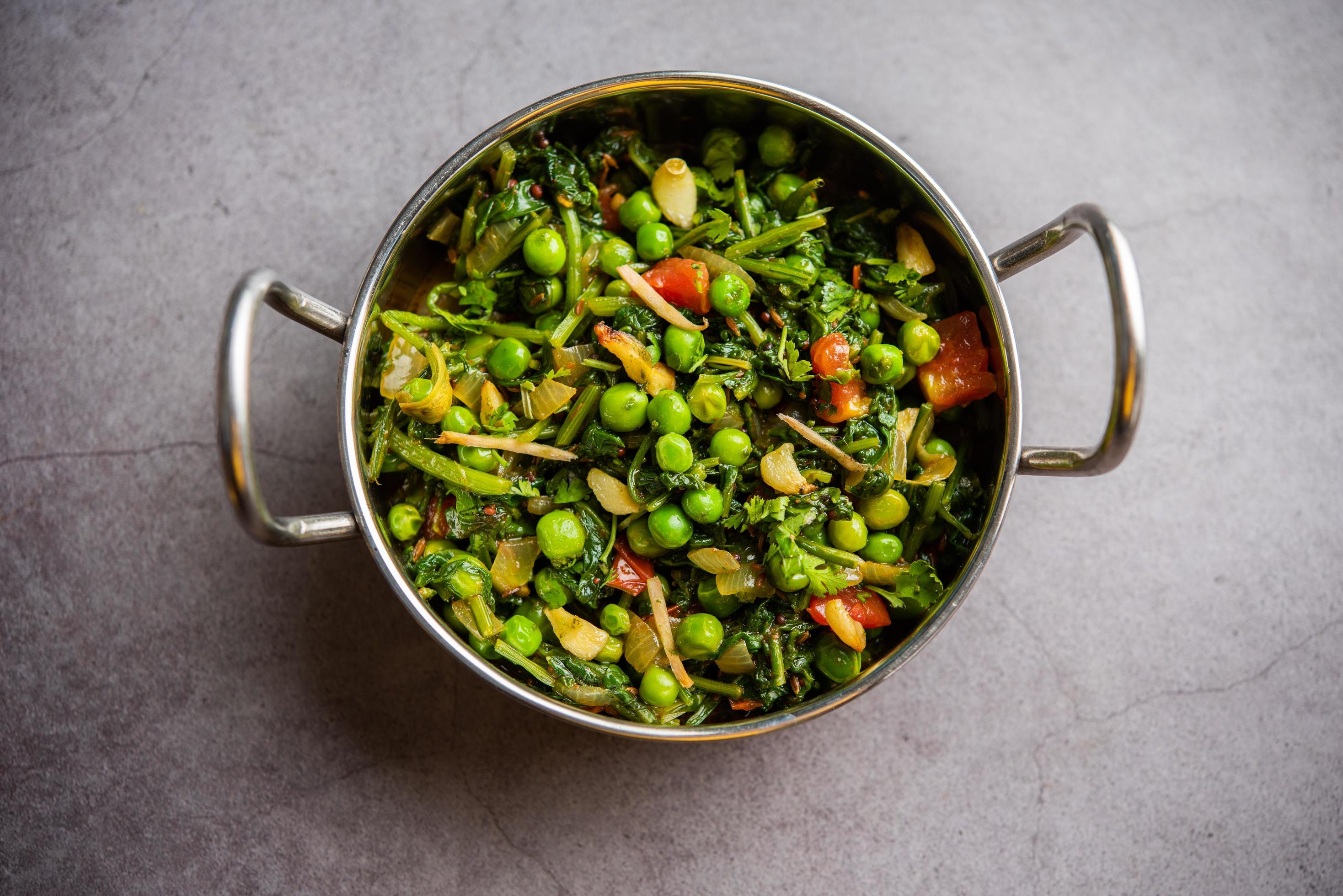 palak matar curry also known as spinach geen peas masala sabzi or sabji, indian food Stock Free