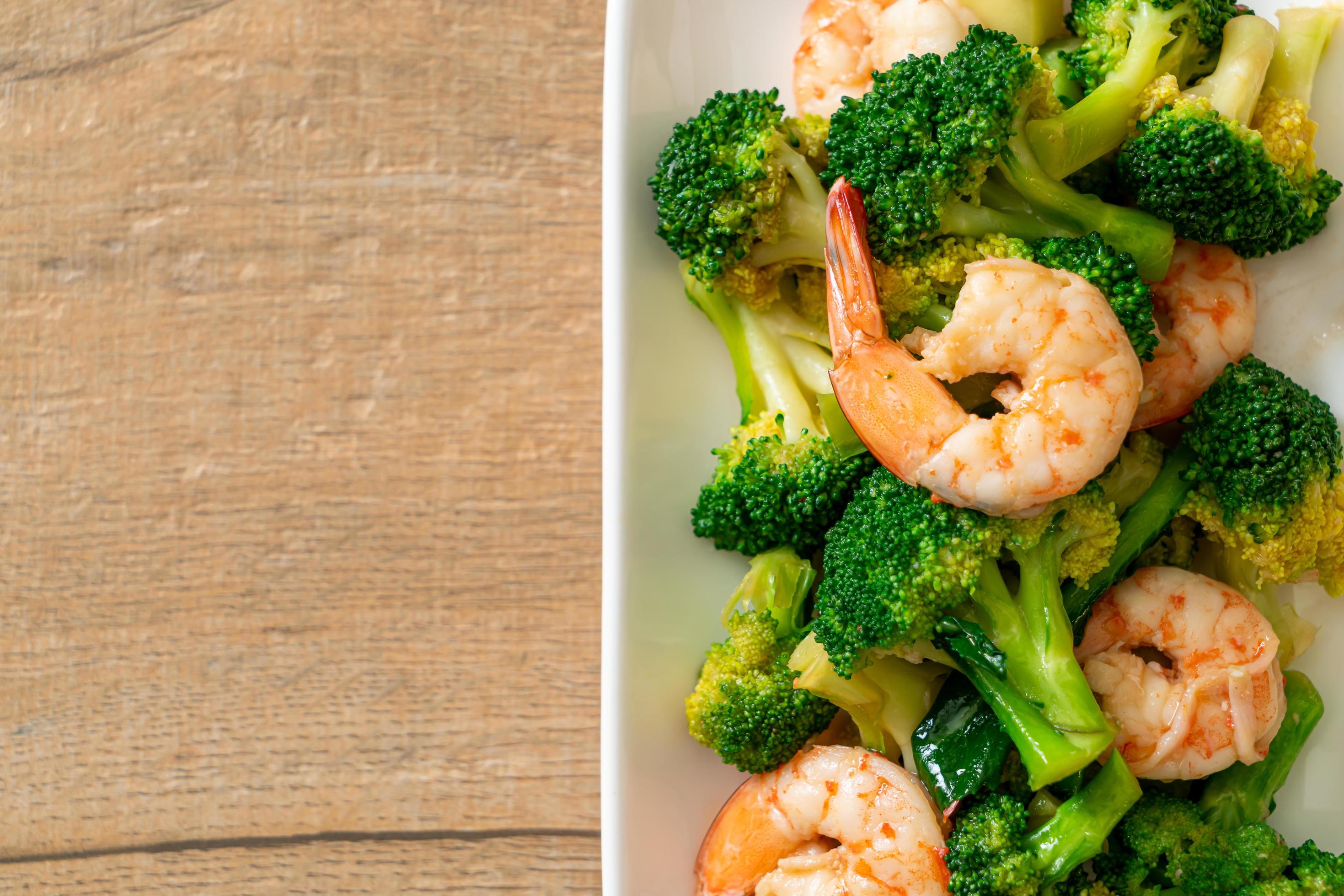 Stir-fried broccoli with shrimp – homemade food style Stock Free