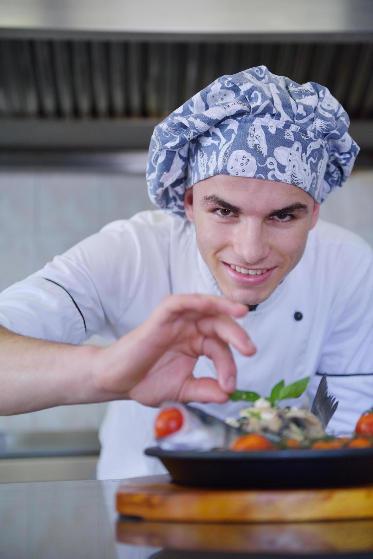 chef preparing food Stock Free