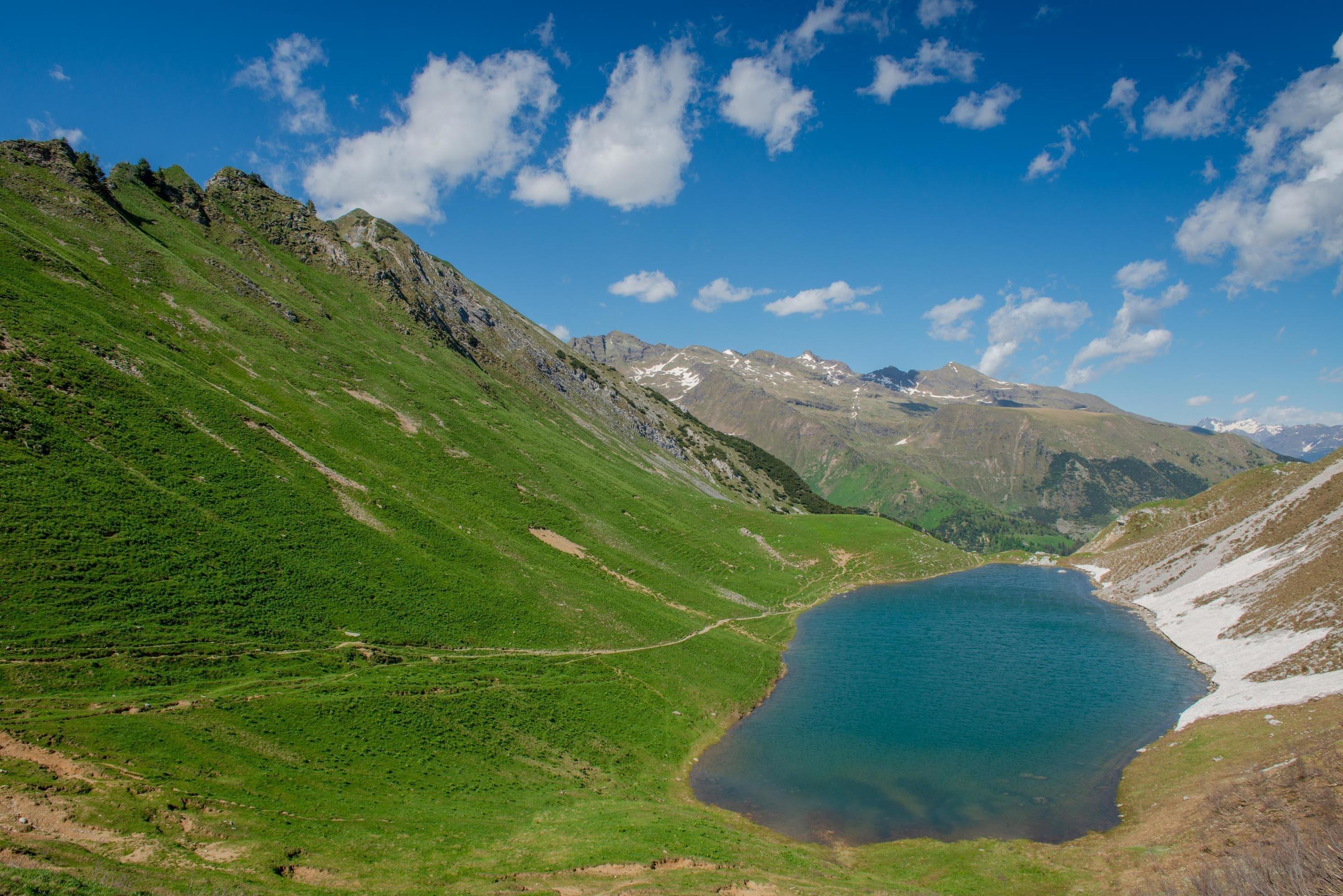 Mountain with lake Stock Free