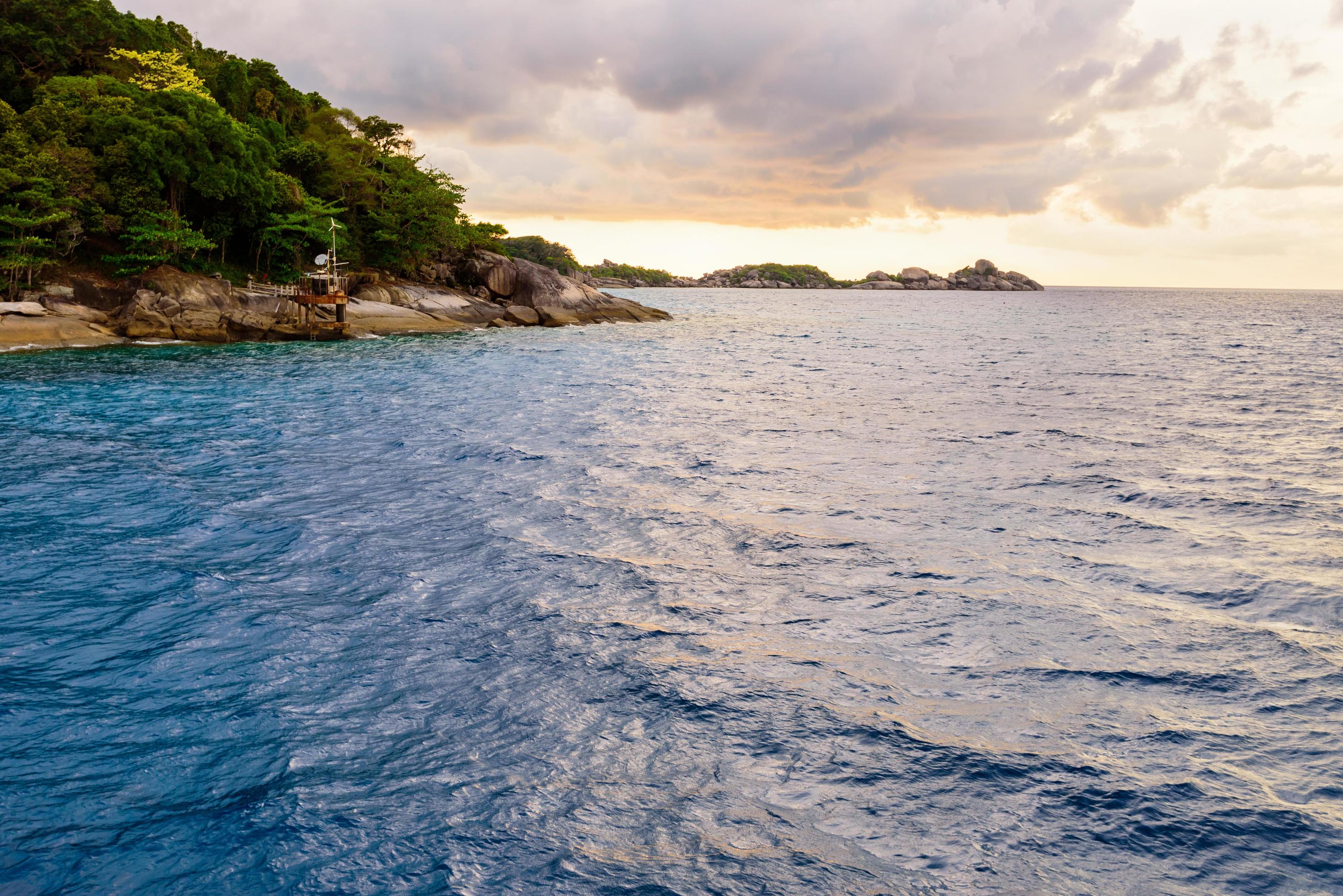 Blue sea and sky at Koh Miang Thailand Stock Free