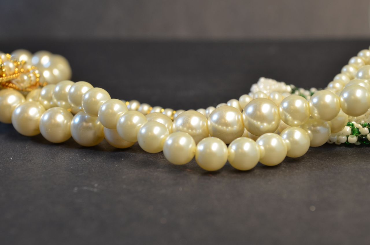 Beads Pearls Valuables Stock Free