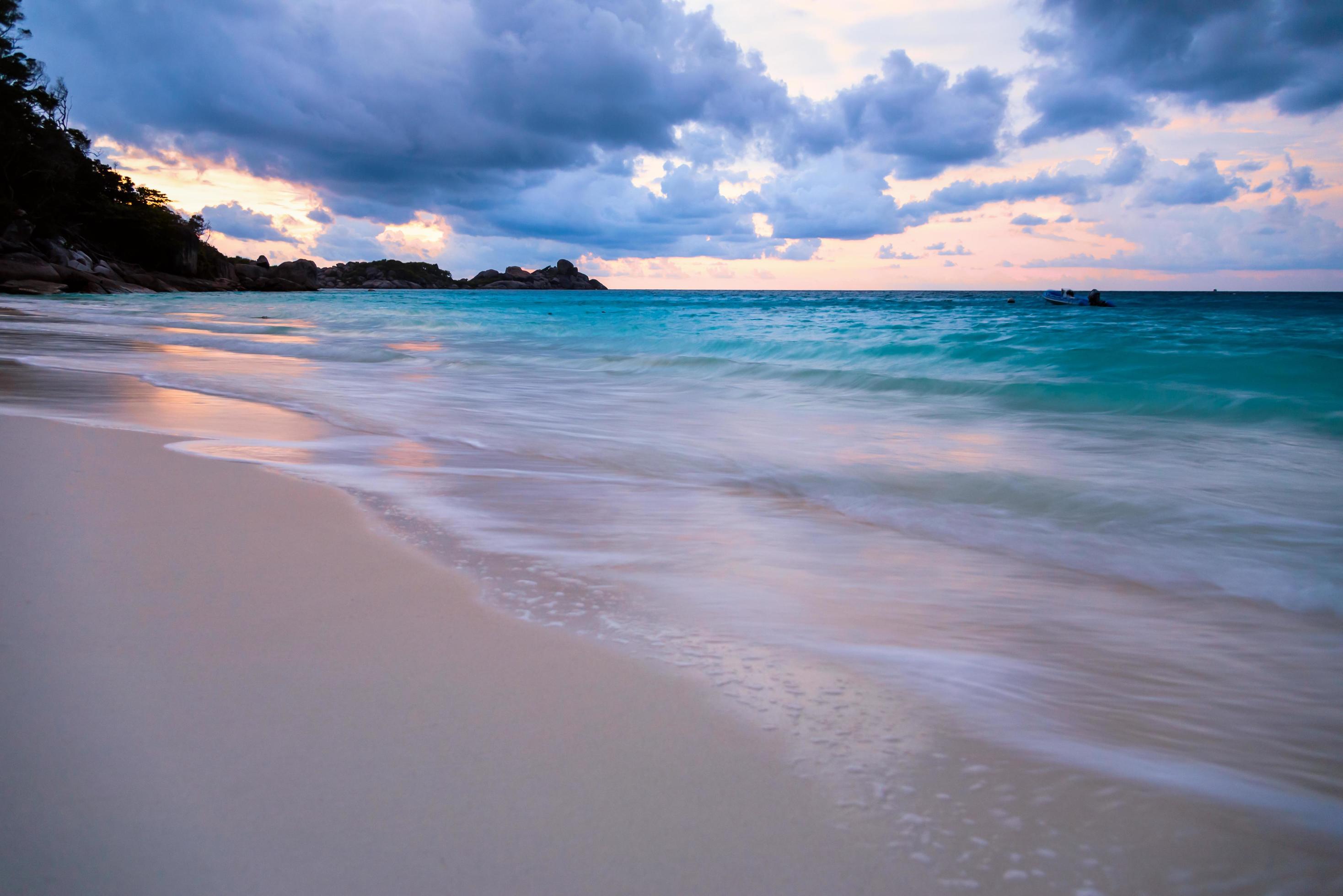 Beach and sea sunset at Koh Miang Thailand Stock Free