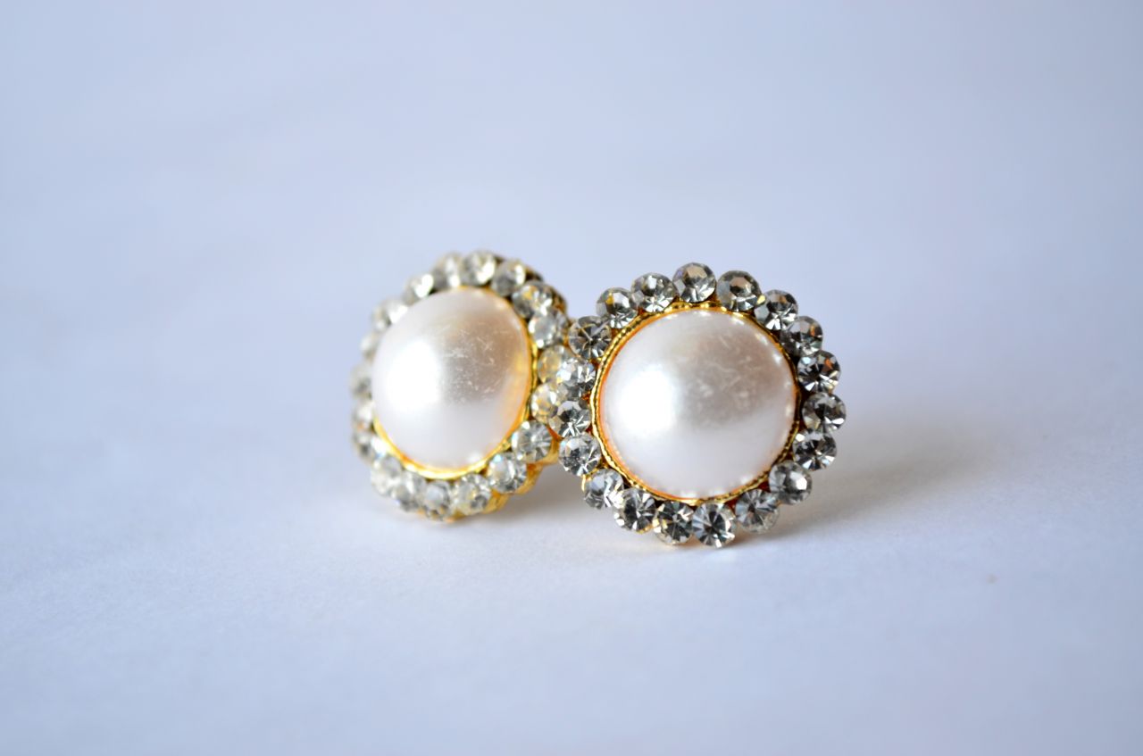 Pearl Earring 2 Stock Free