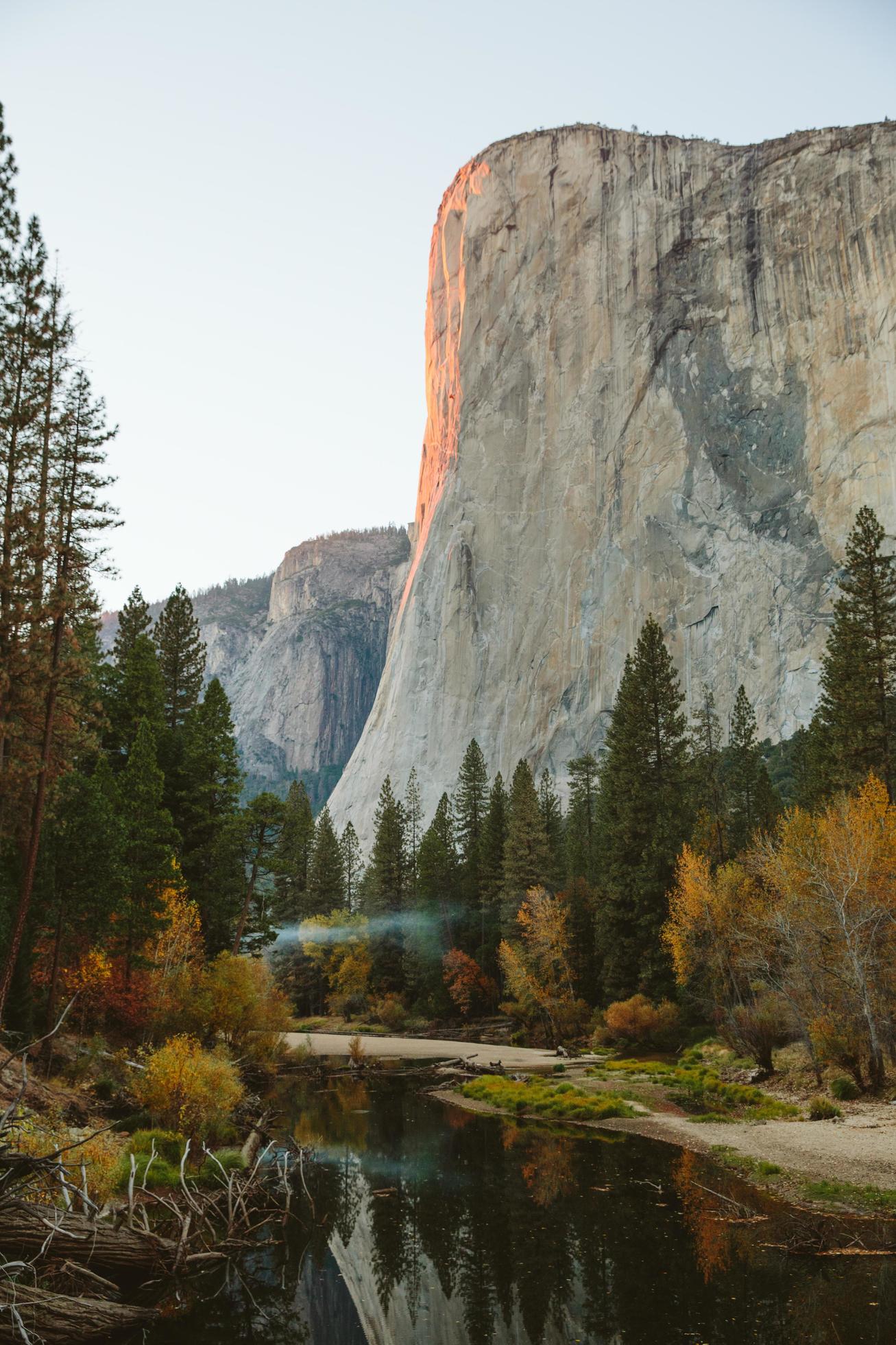 El capitan at sunset in Yosemite Stock Free