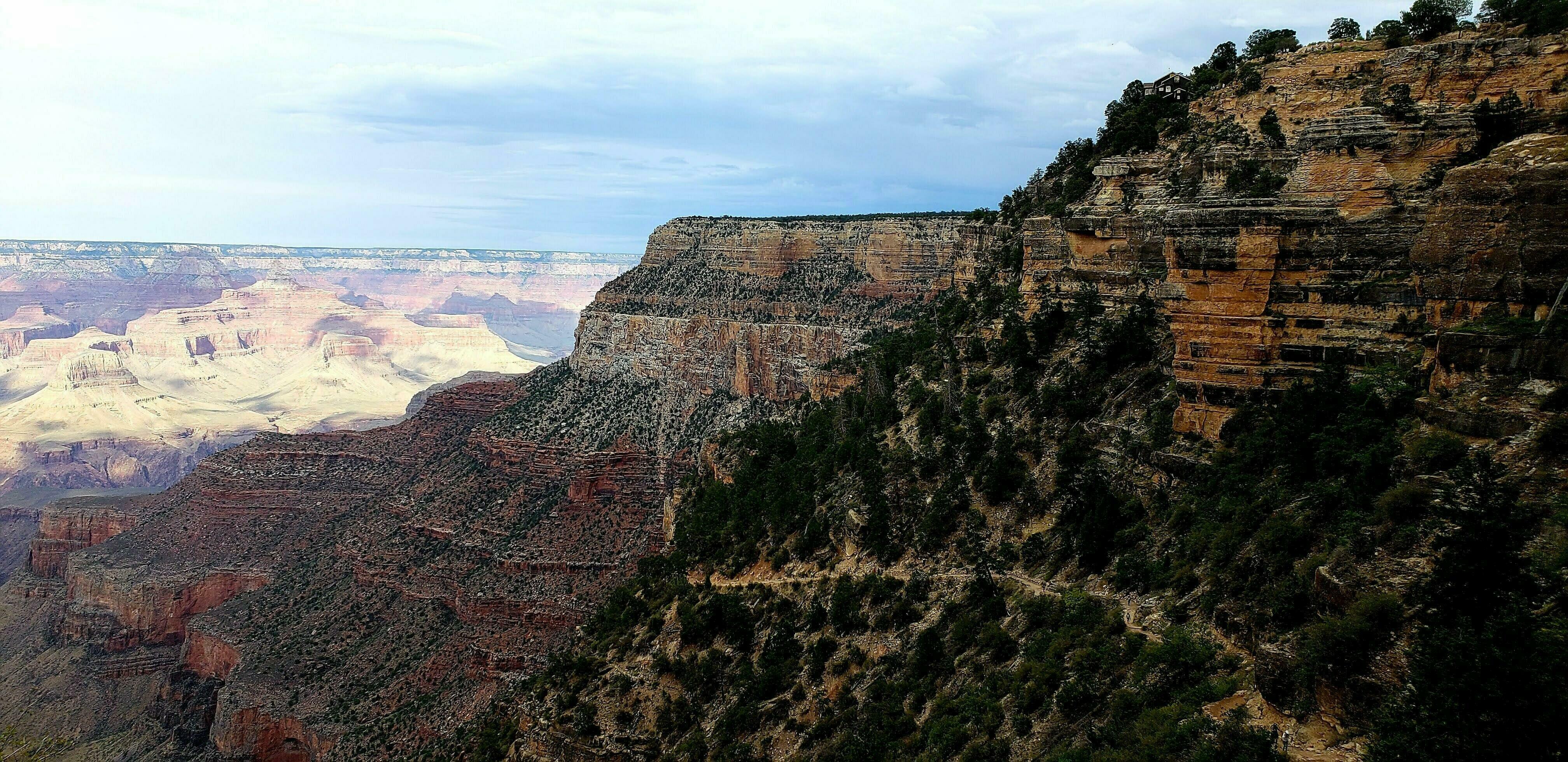 A photo of the Grand Canyon during the day Stock Free