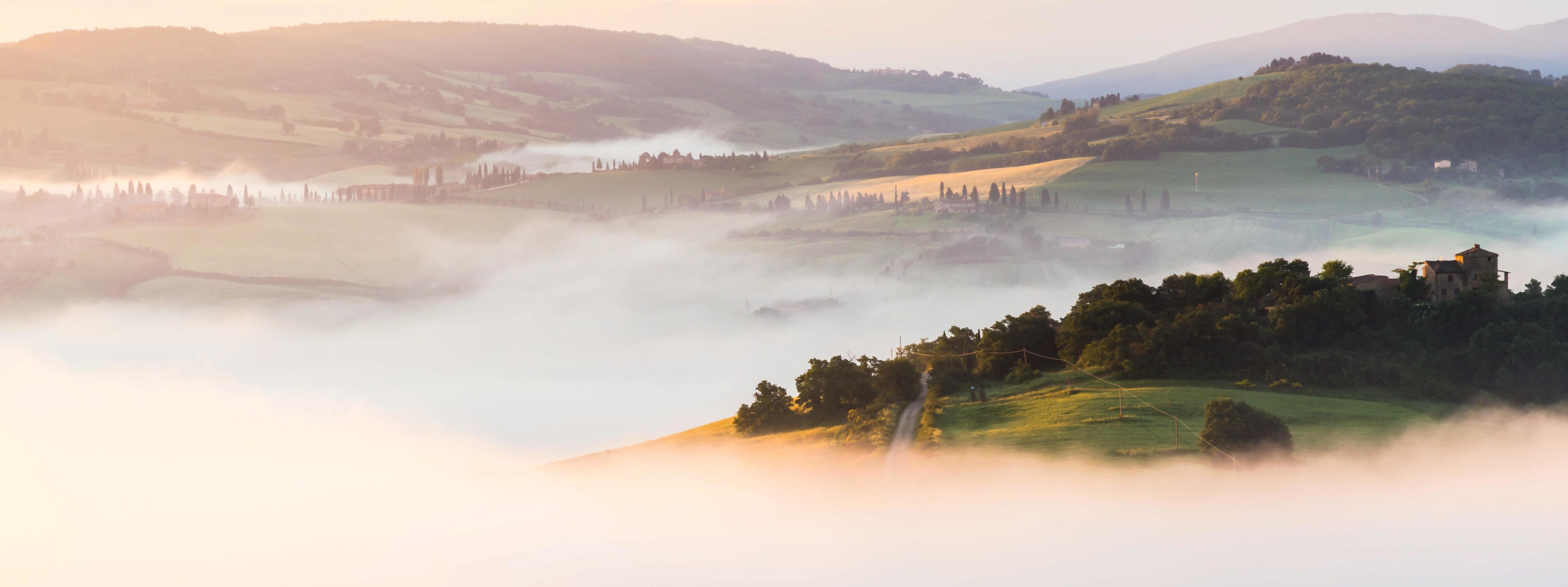 Misty Dawn in Tuscany Stock Free