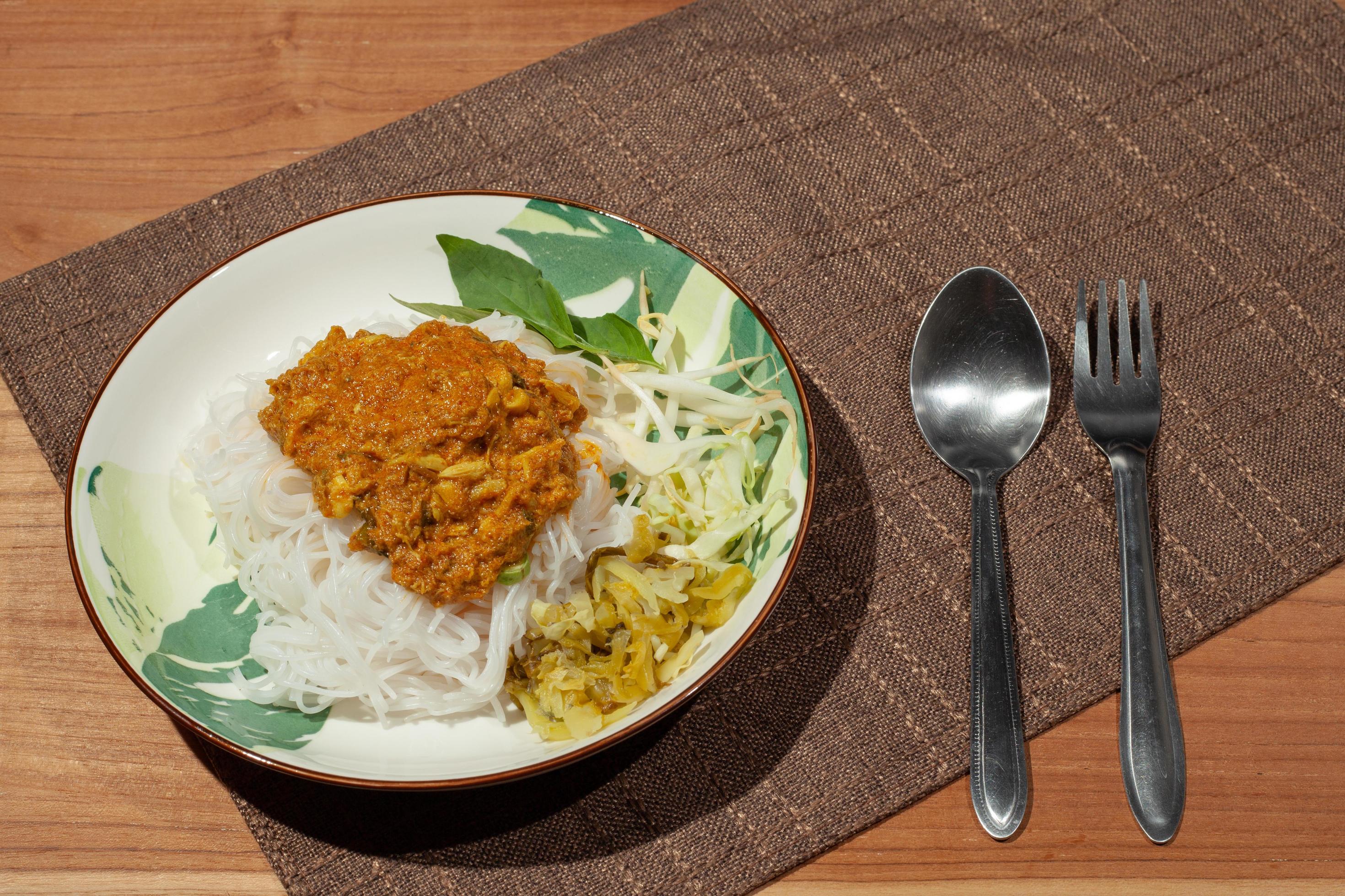 Thai food Crabmeat Curry with Fermented Rice Noodle Stock Free