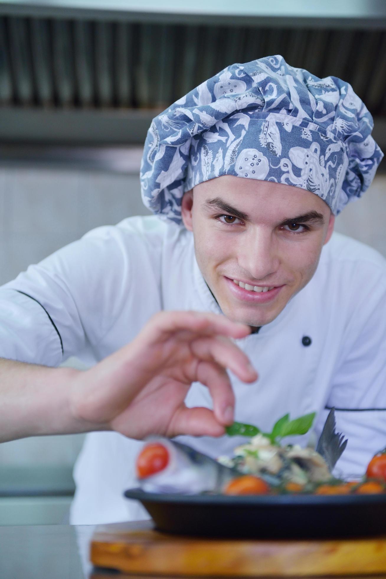 chef preparing food Stock Free