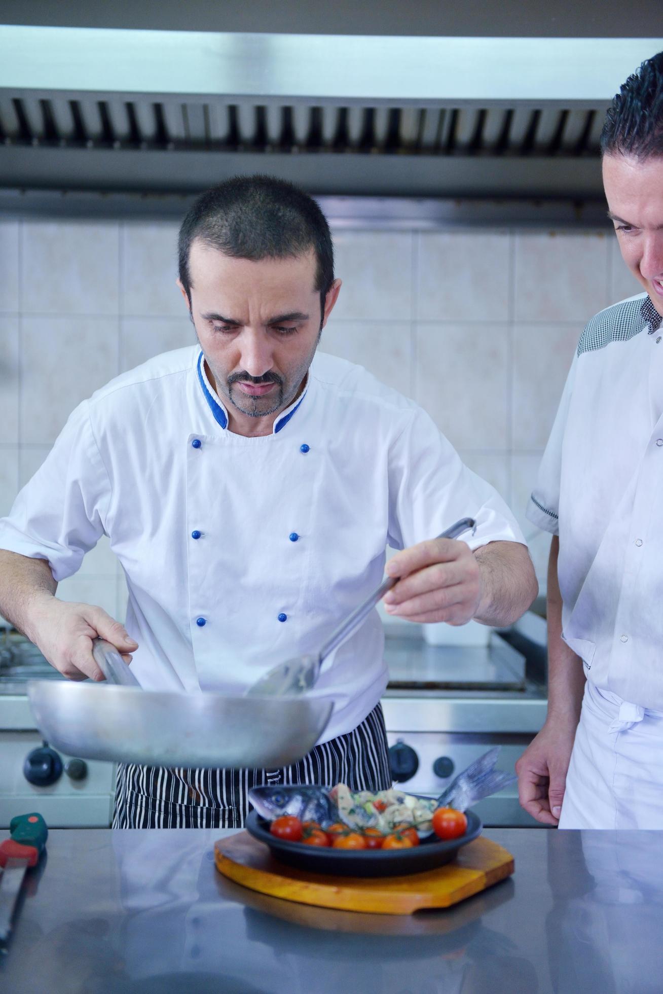 chef preparing food Stock Free