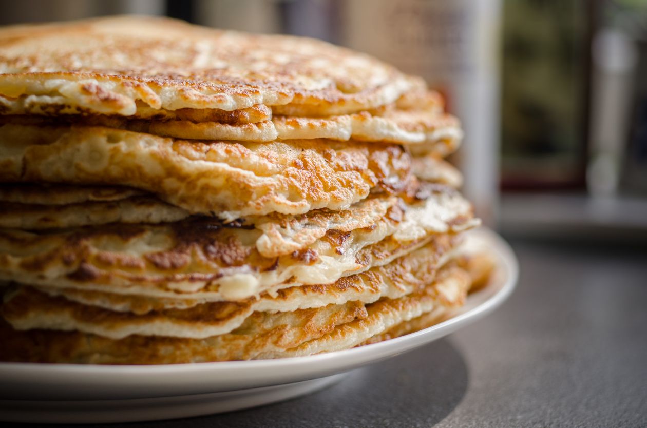 Plate with pancakes Stock Free