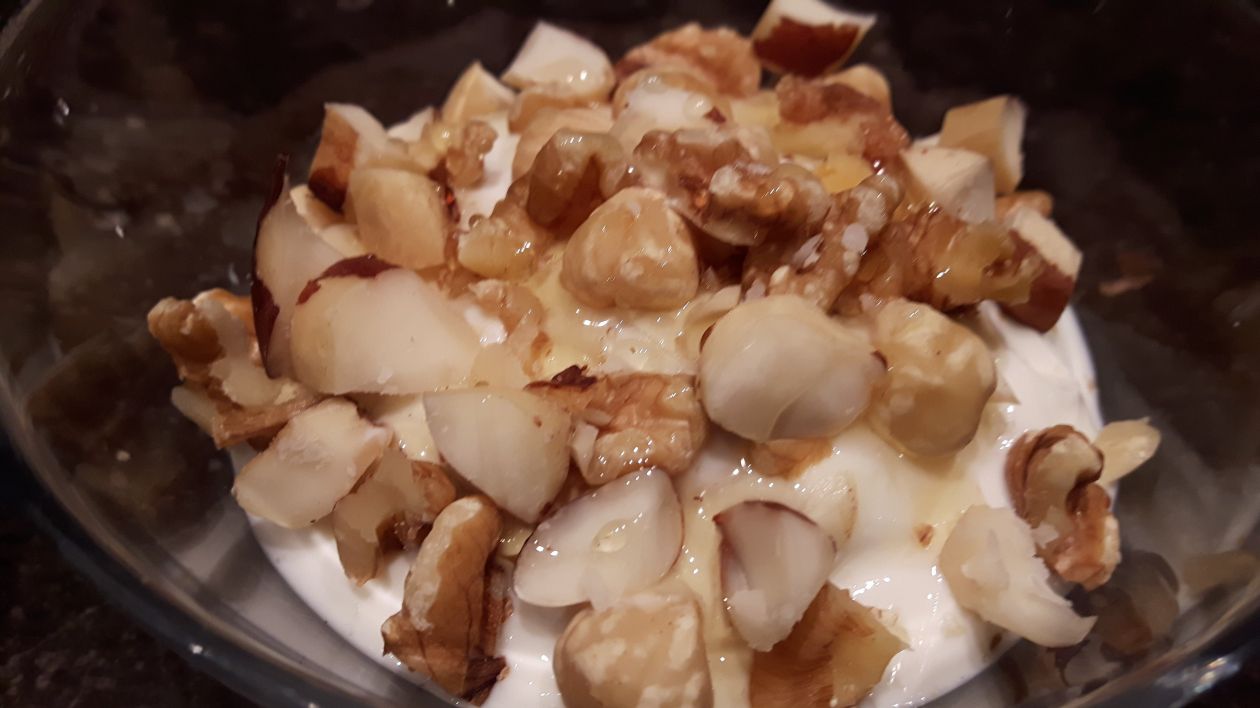 Quark with nuts and honey Stock Free