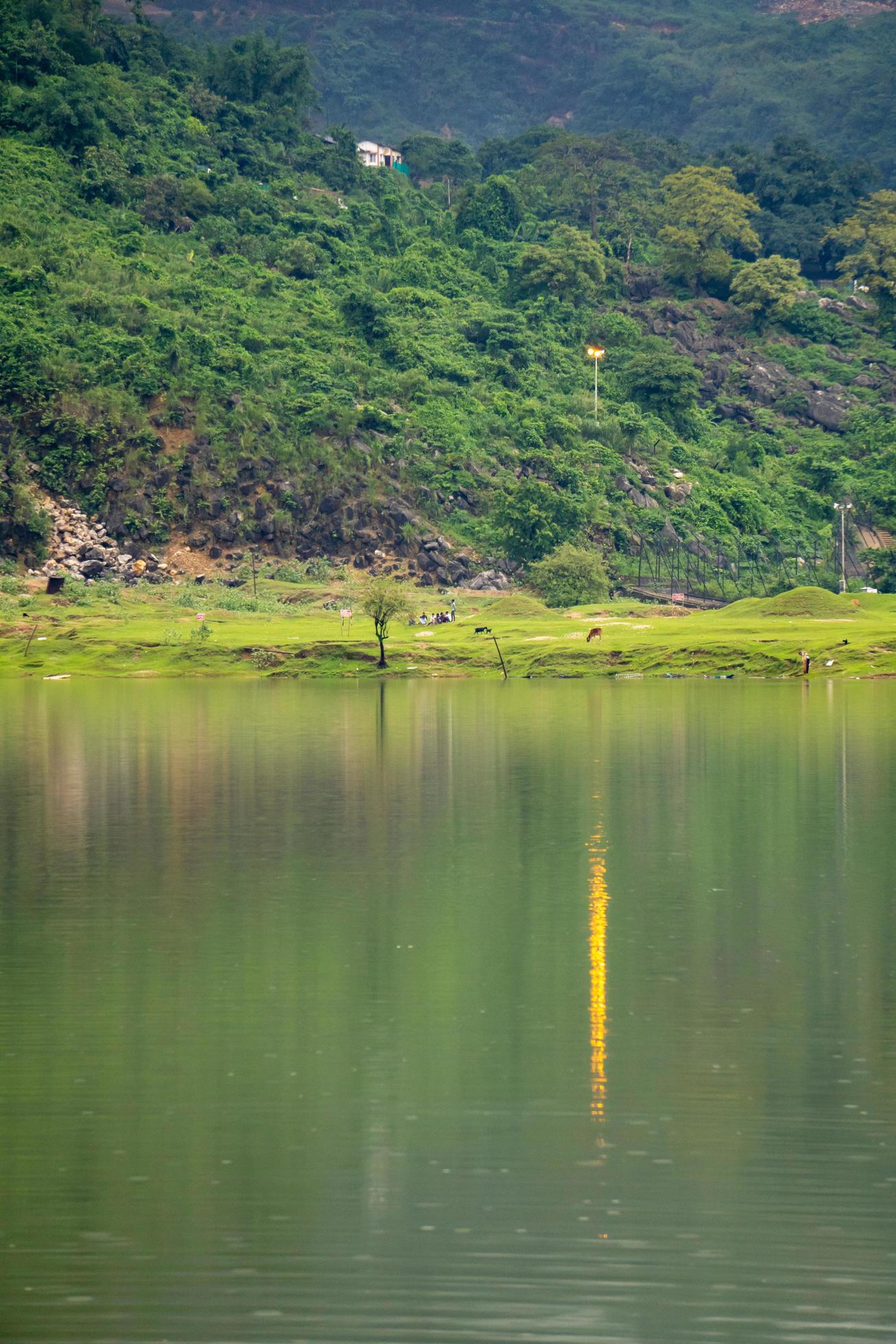 Natural landscape with lake and mountains, Selective Focus Stock Free