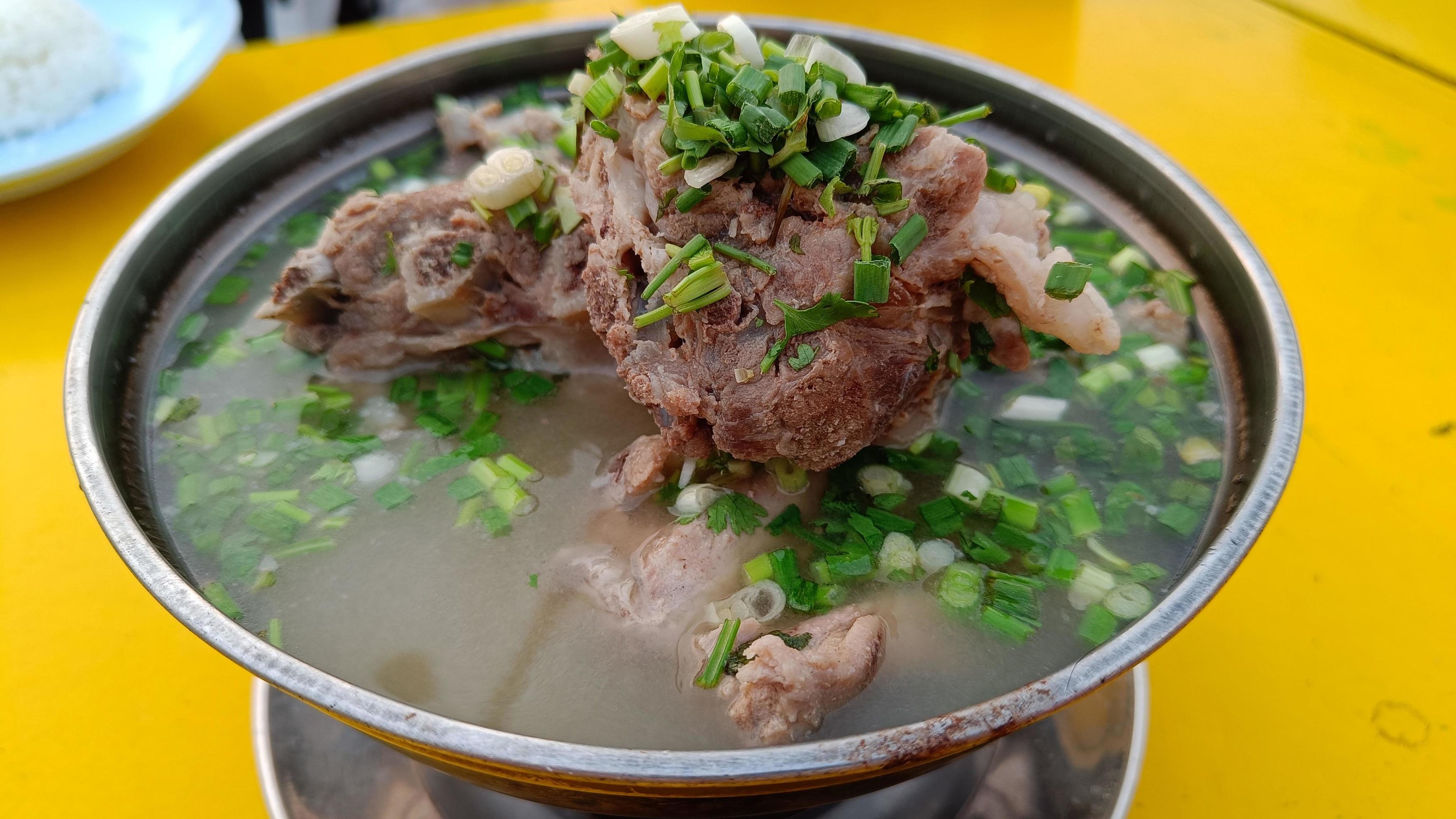 Close up Thai food spicy pork bone soup, Leng tom zaap Stock Free