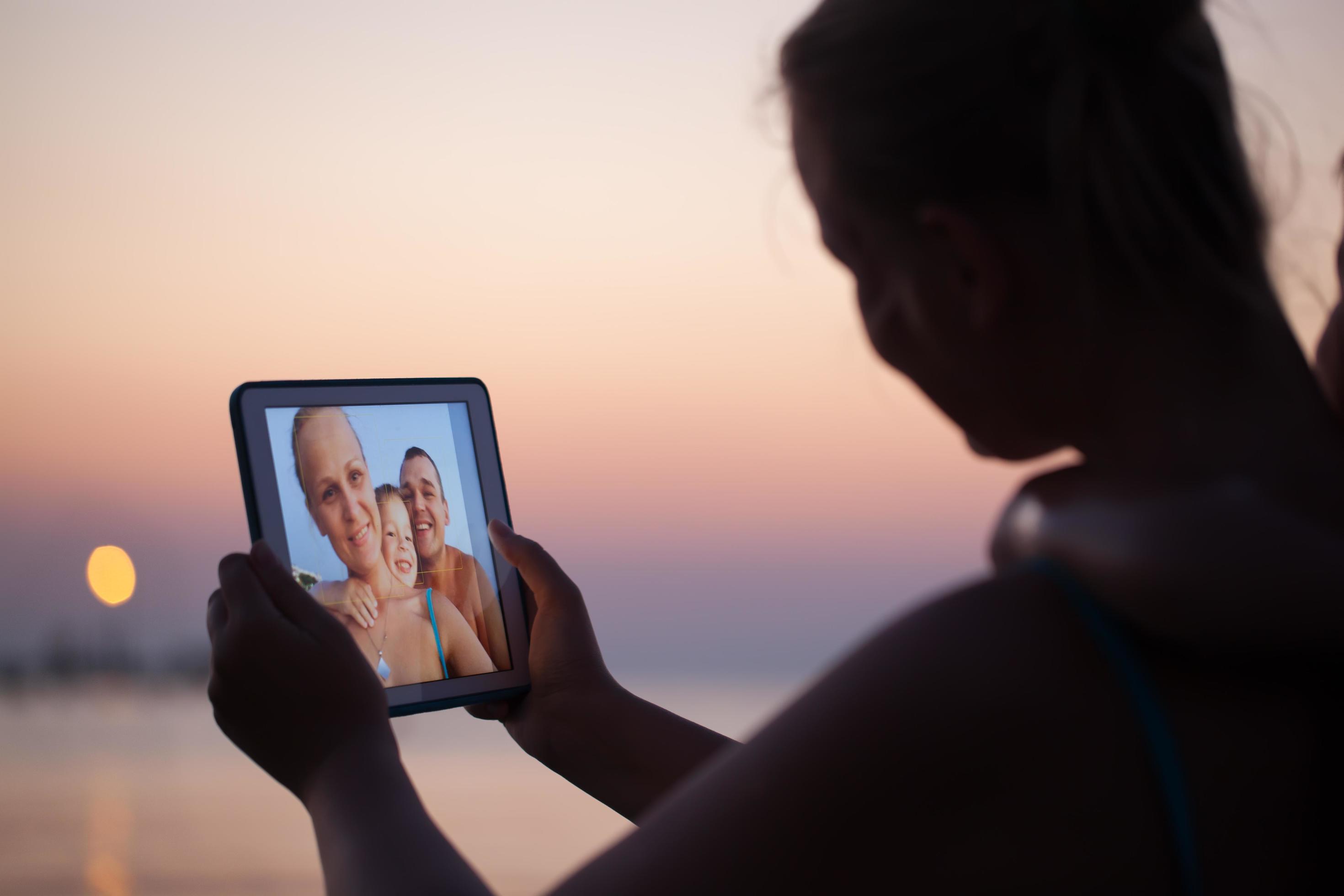 Family taking a selfie on vacation Stock Free