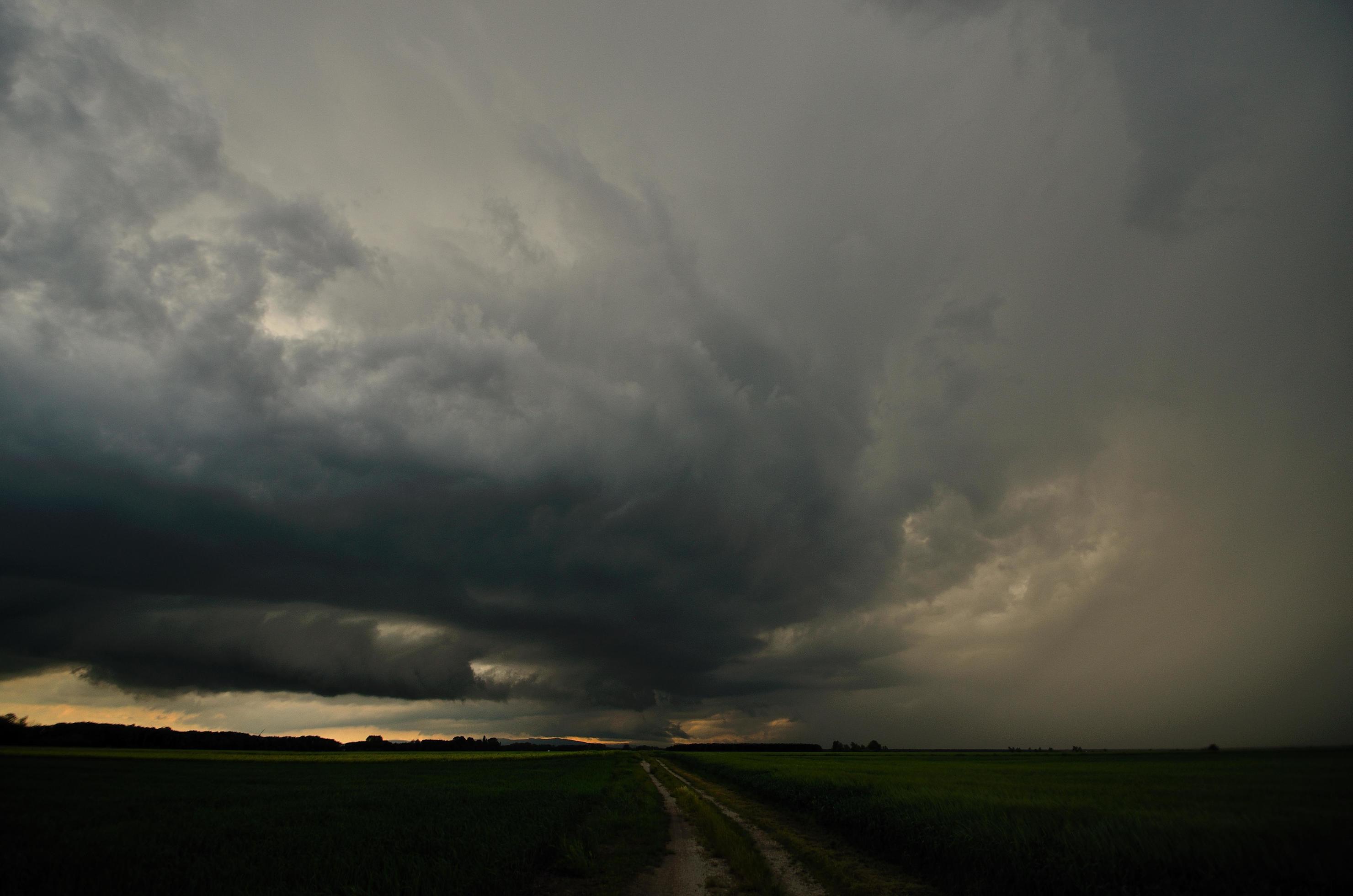 dark storm clouds Stock Free