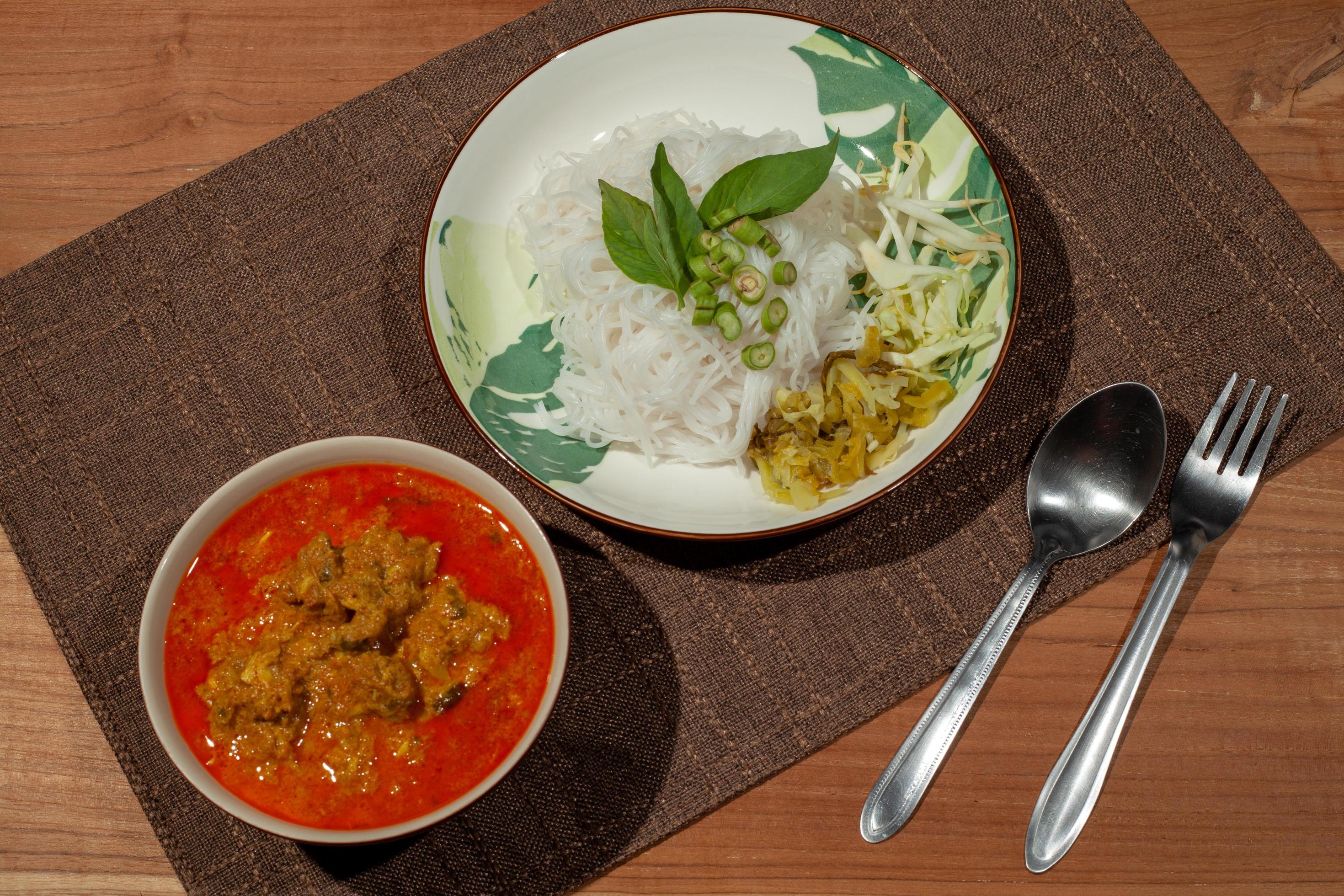 Thai food Crabmeat Curry with Fermented Rice Noodle Stock Free