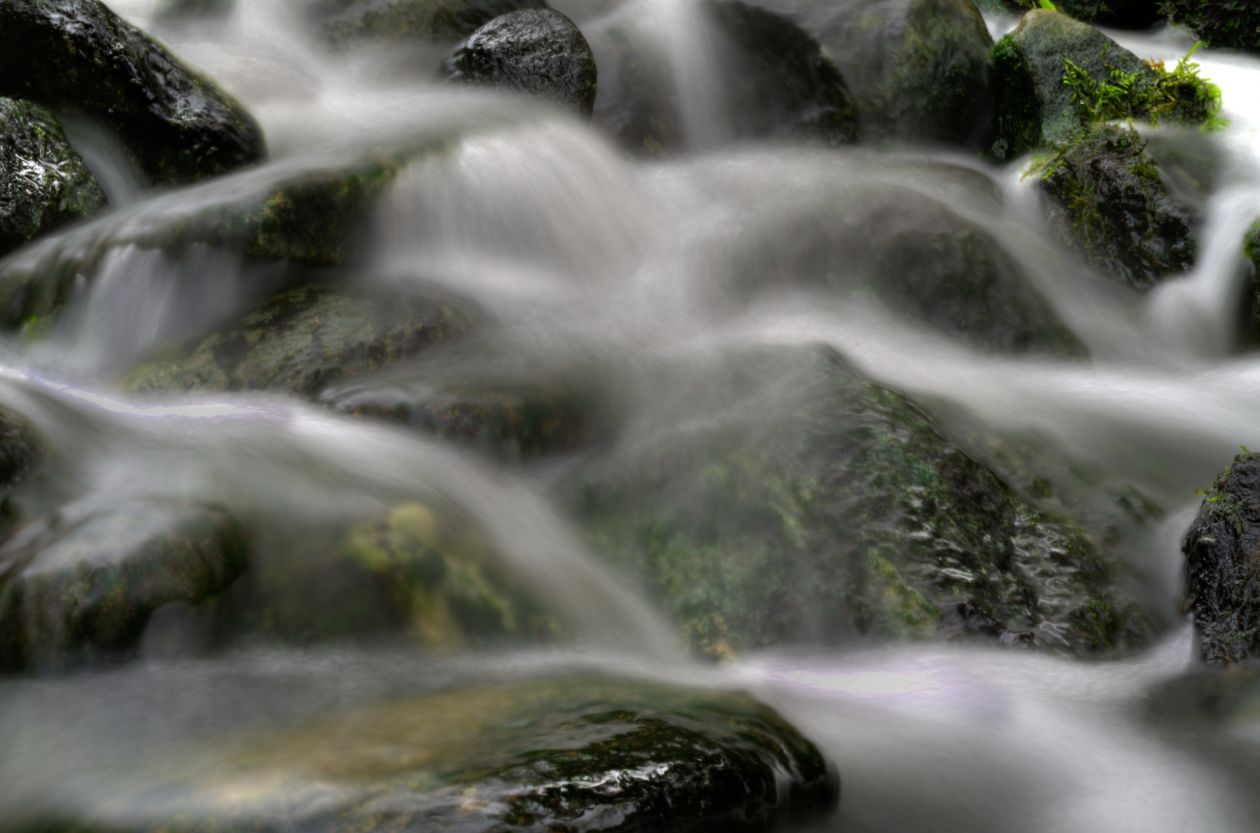 Soft flow of a waterfall Stock Free