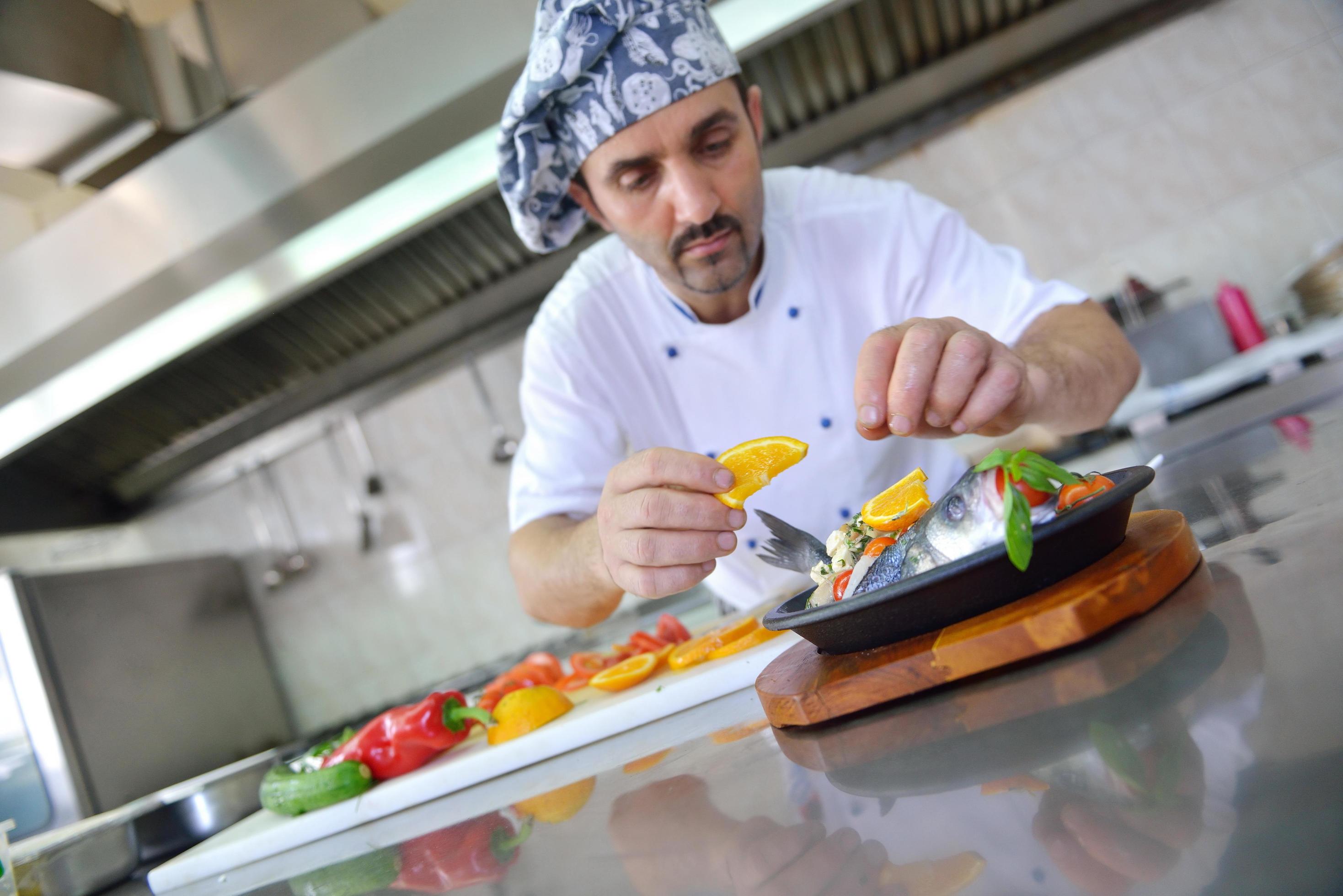 chef preparing food Stock Free