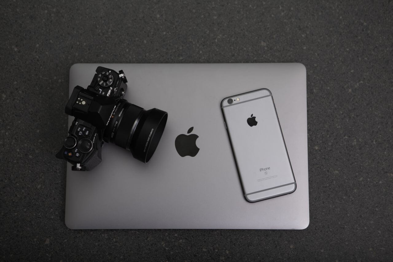 
									Black Camera iPhone Mac Stock Free