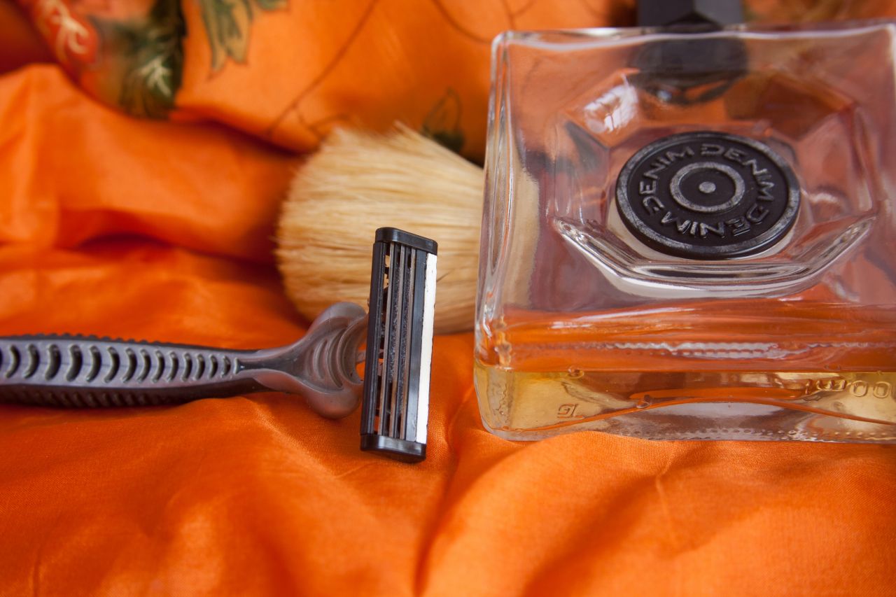 Shaving Men Grooming Stock Free