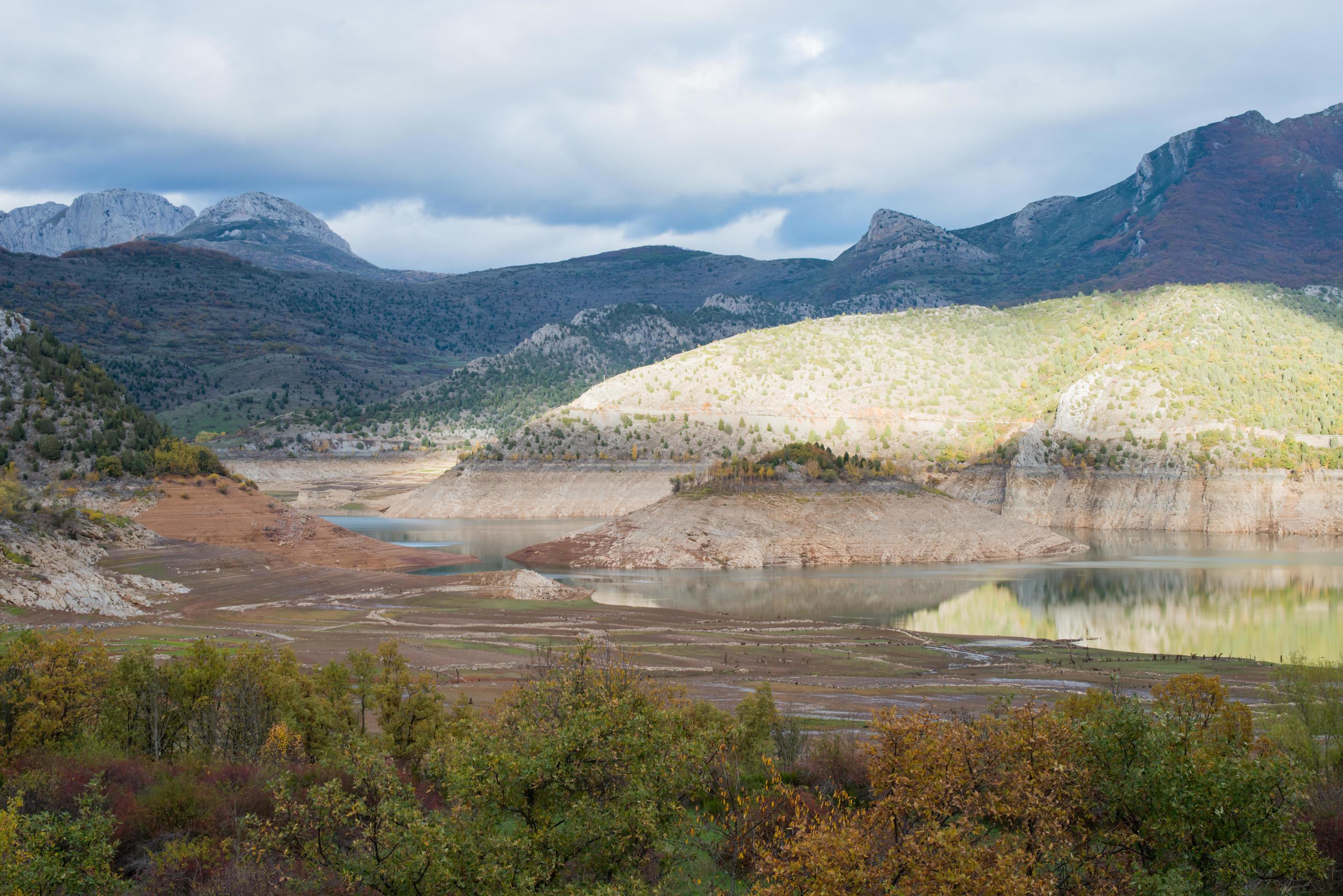 Severe drought in the north of spain. Reservoir with no water. Stock Free