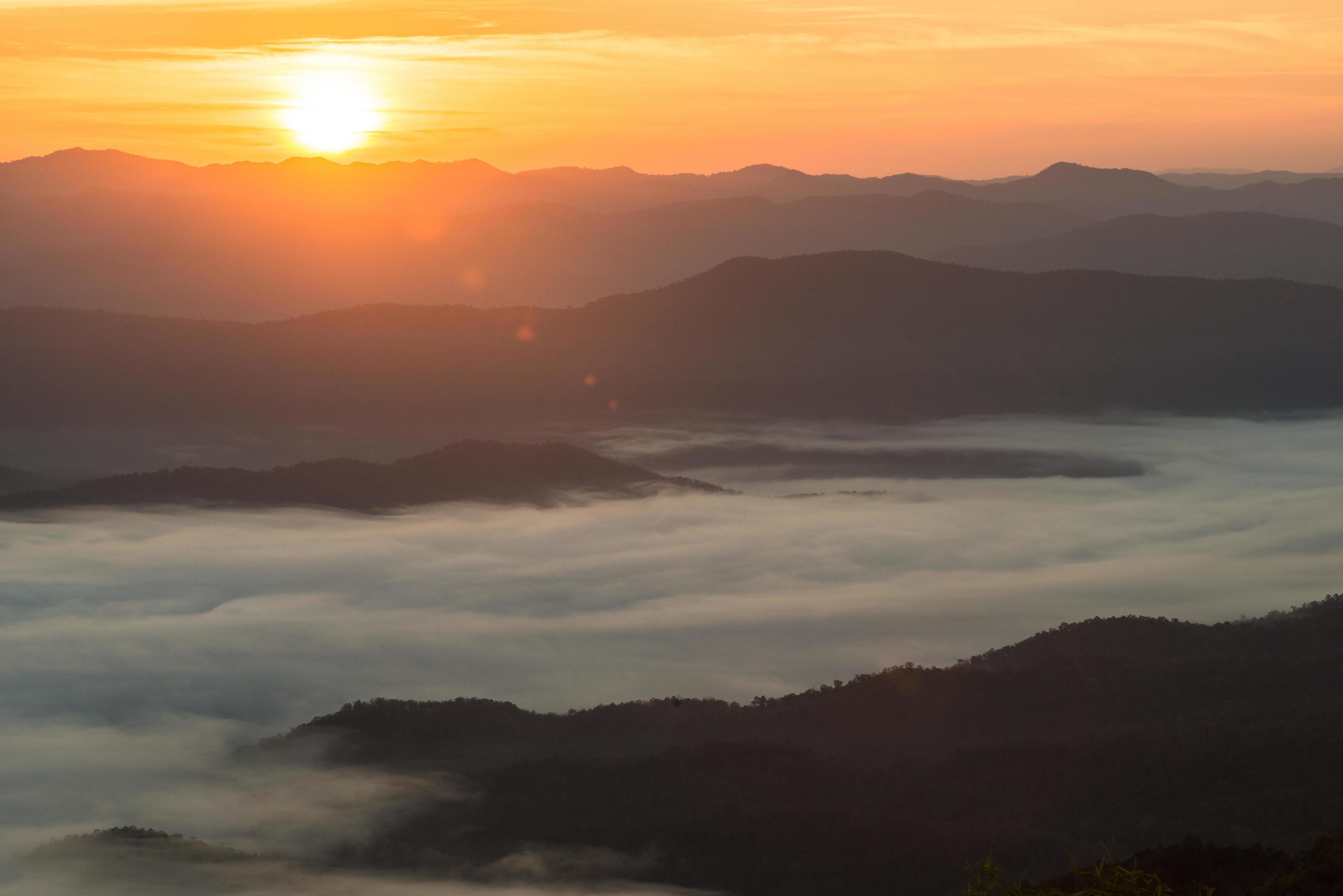 
									The beautiful landscape of the sea mist cover the highland mountains named Doi Samer Dao in Nan province in the northern region of Thailand. Stock Free