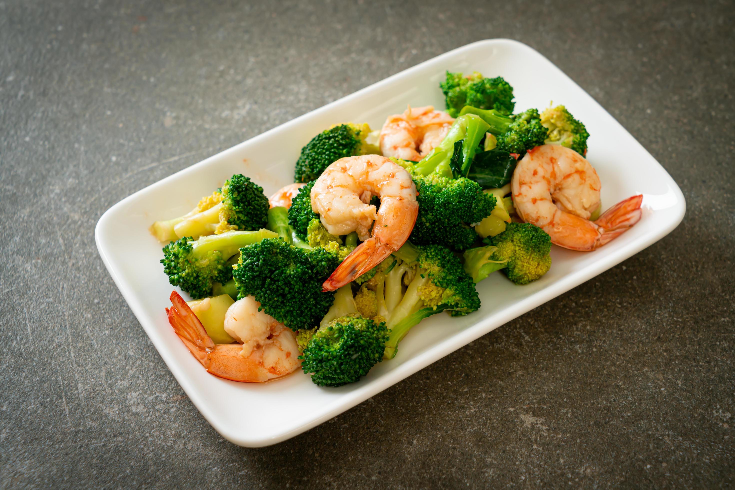 Stir-fried broccoli with shrimp – homemade food style Stock Free