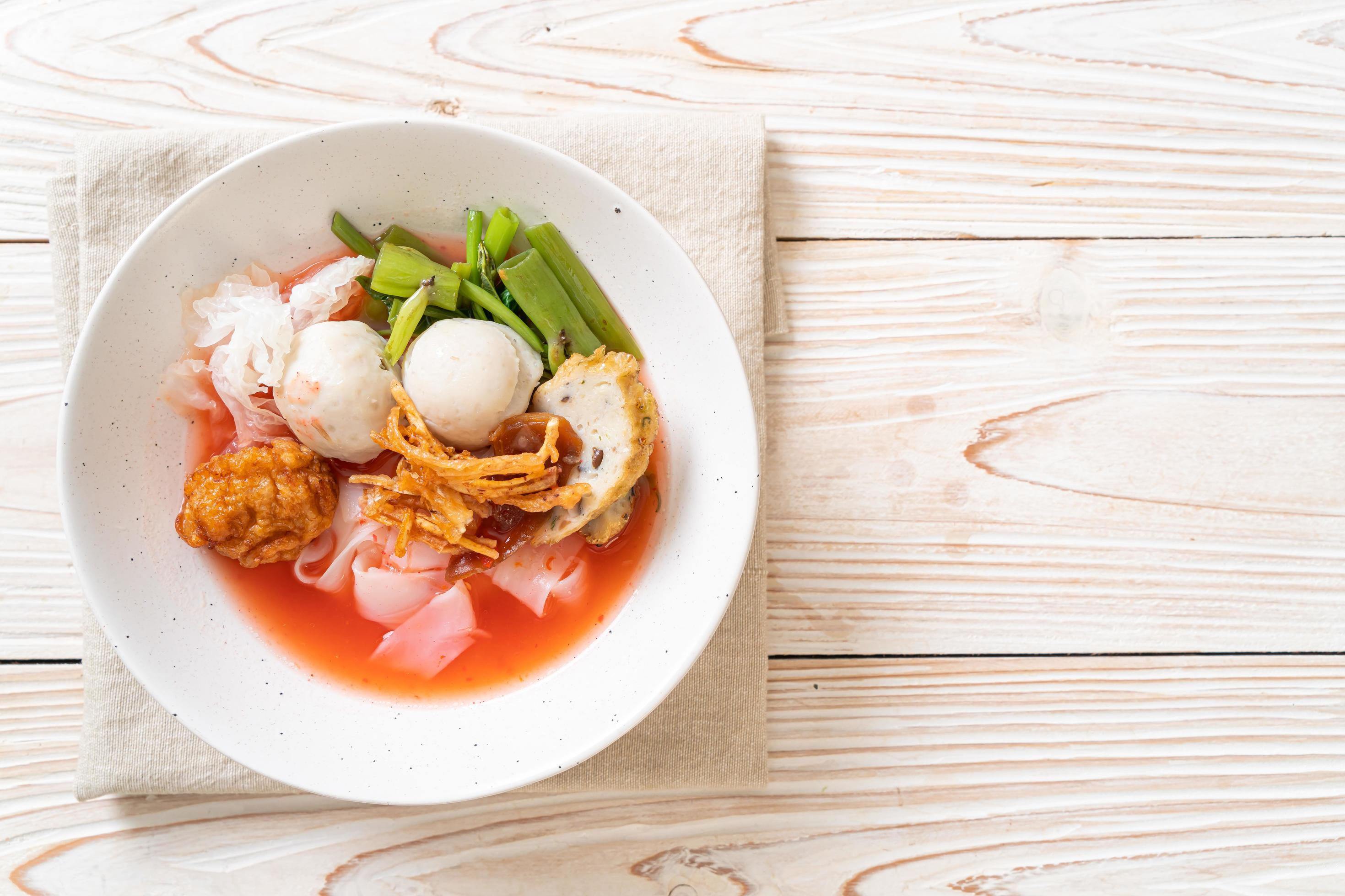 Yen-Ta-Four – Thai Style Noodle with assorted tofu and fish ball in Red Soup – Asian food style Stock Free