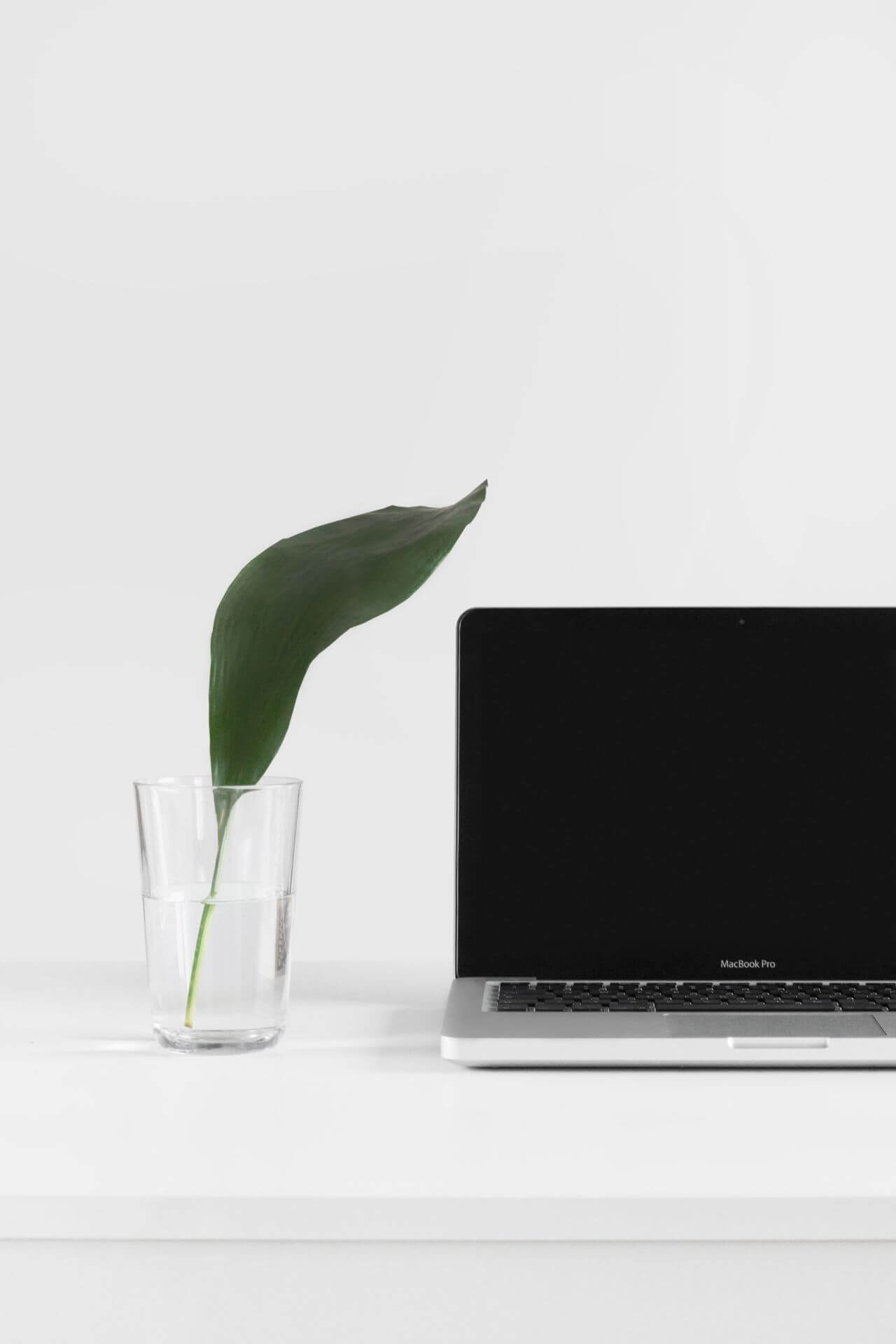 Minimal MacBook Glass Water Stock Free