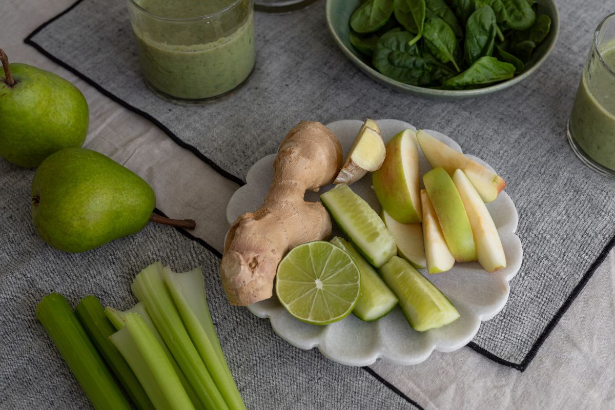 Green Smoothie Ingredients On A Linen Tablecloth Stock Free