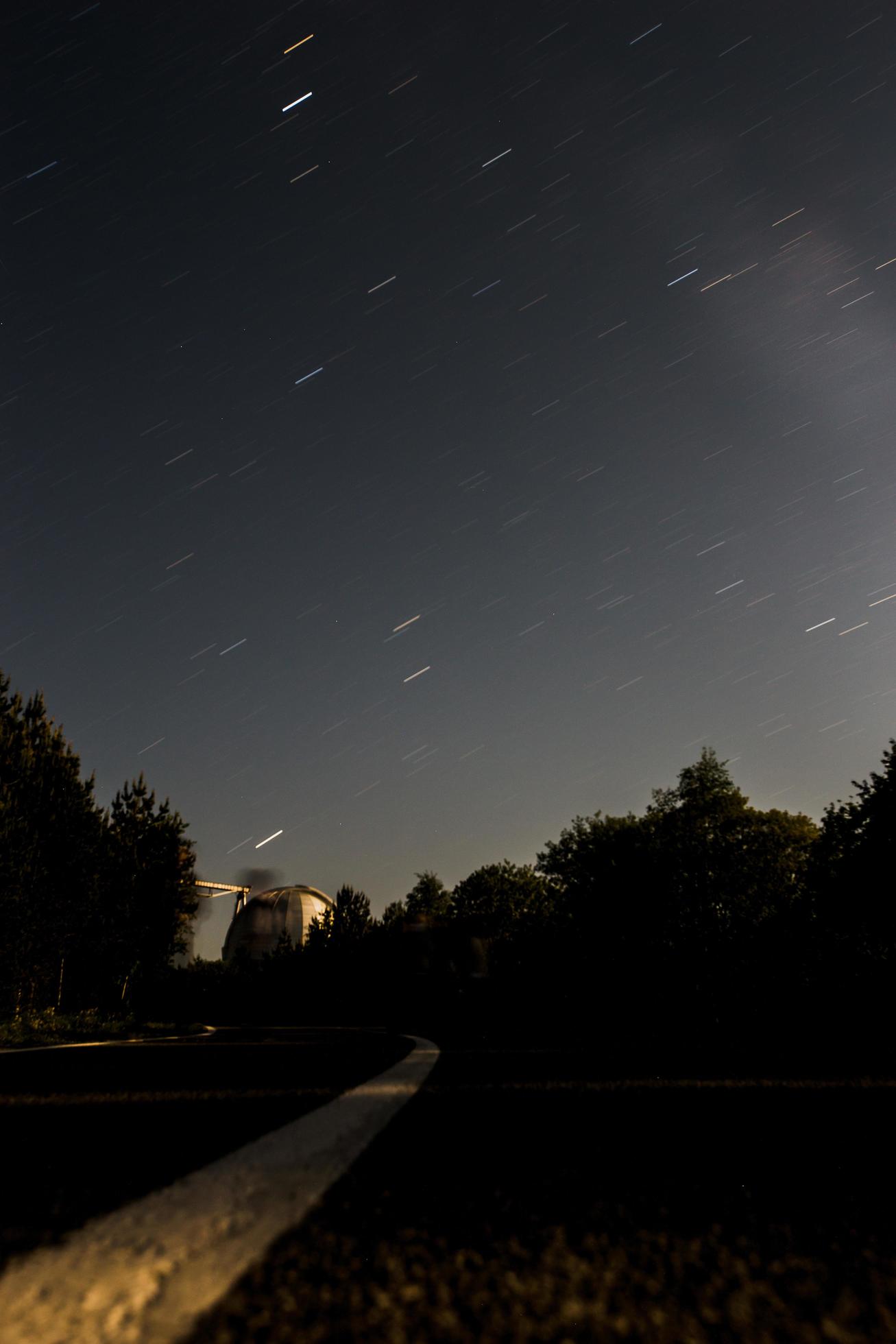 Night starry sky in mountains Stock Free