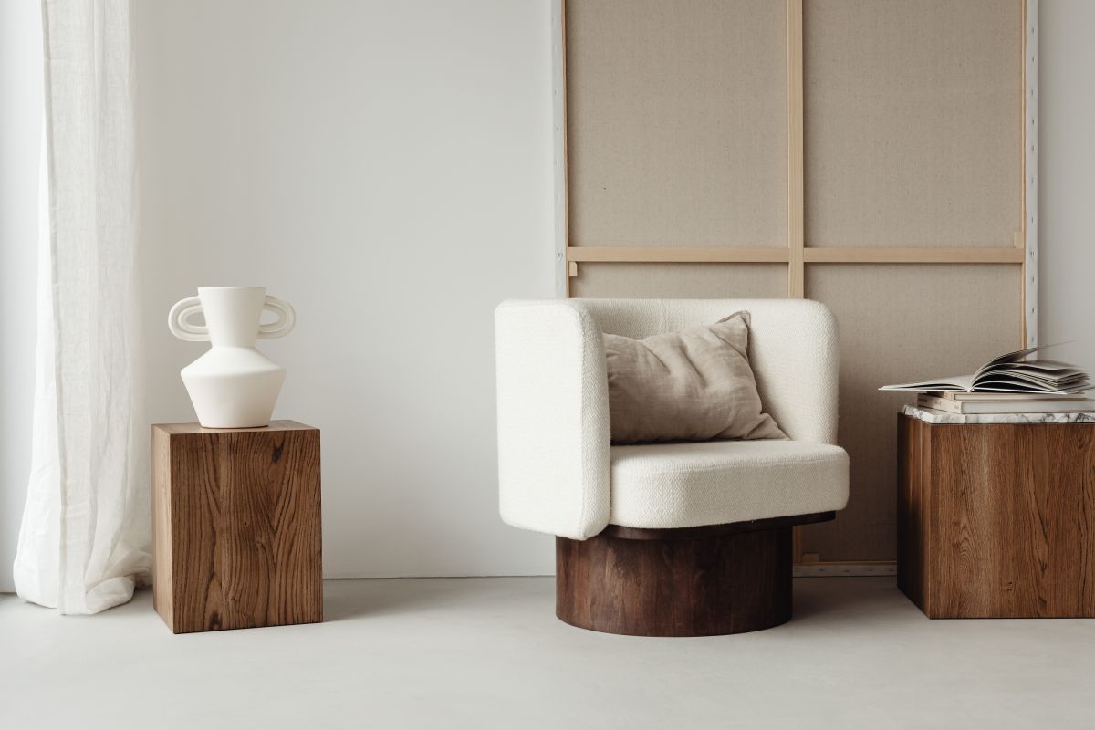 Minimalist interior – contemporary wooden and upholstered furniture Stock Free