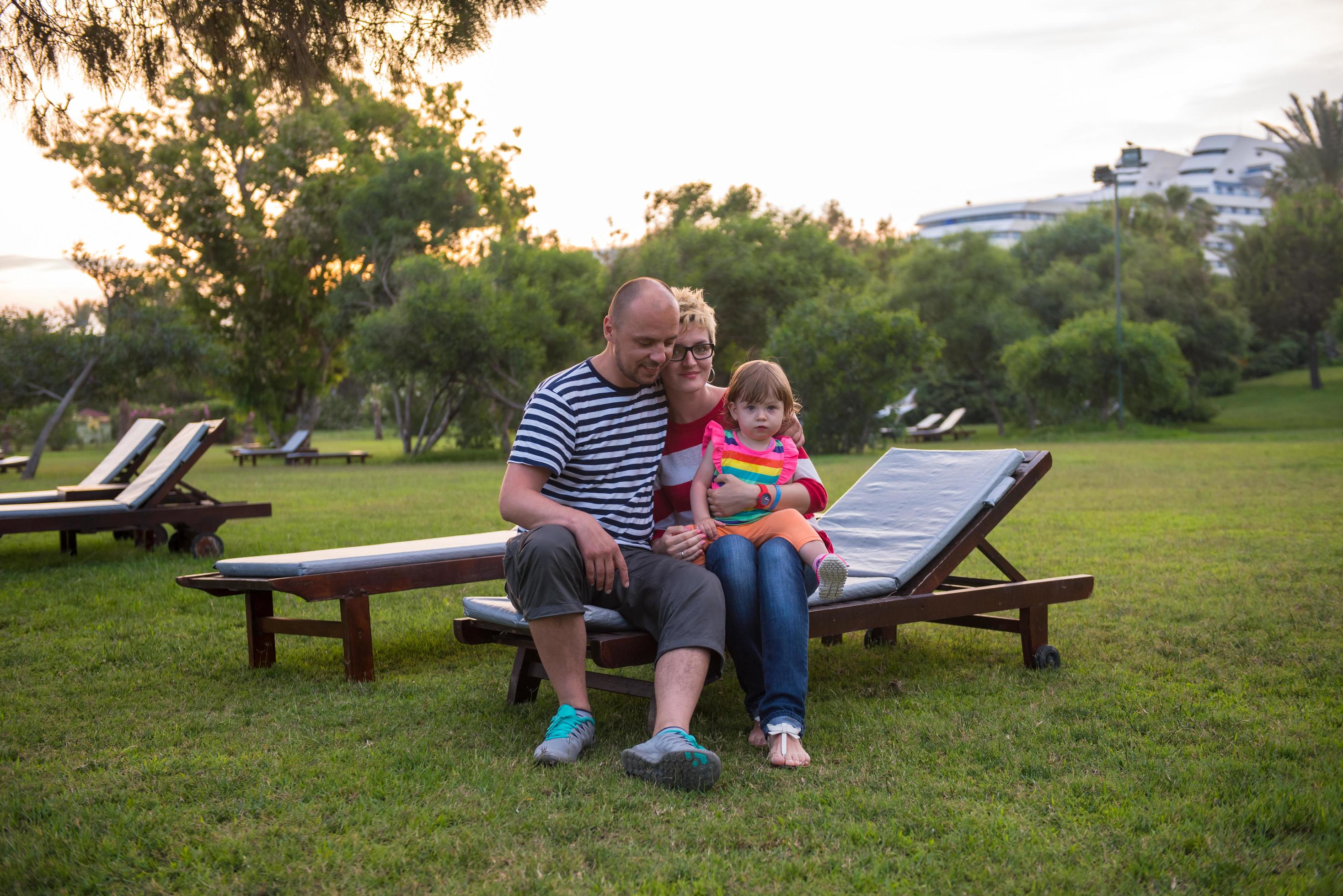 portrait of young happy family Stock Free