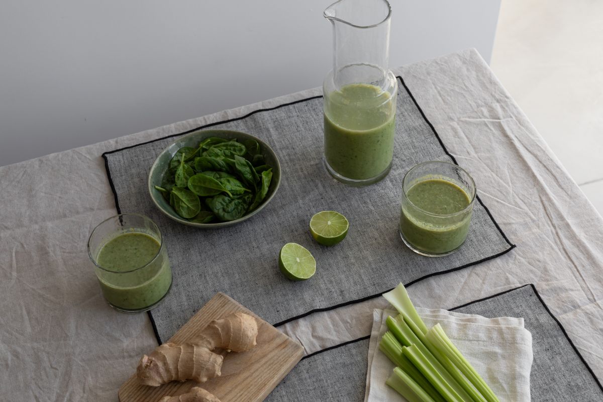 Green Smoothie Ingredients On A Linen Tablecloth Stock Free